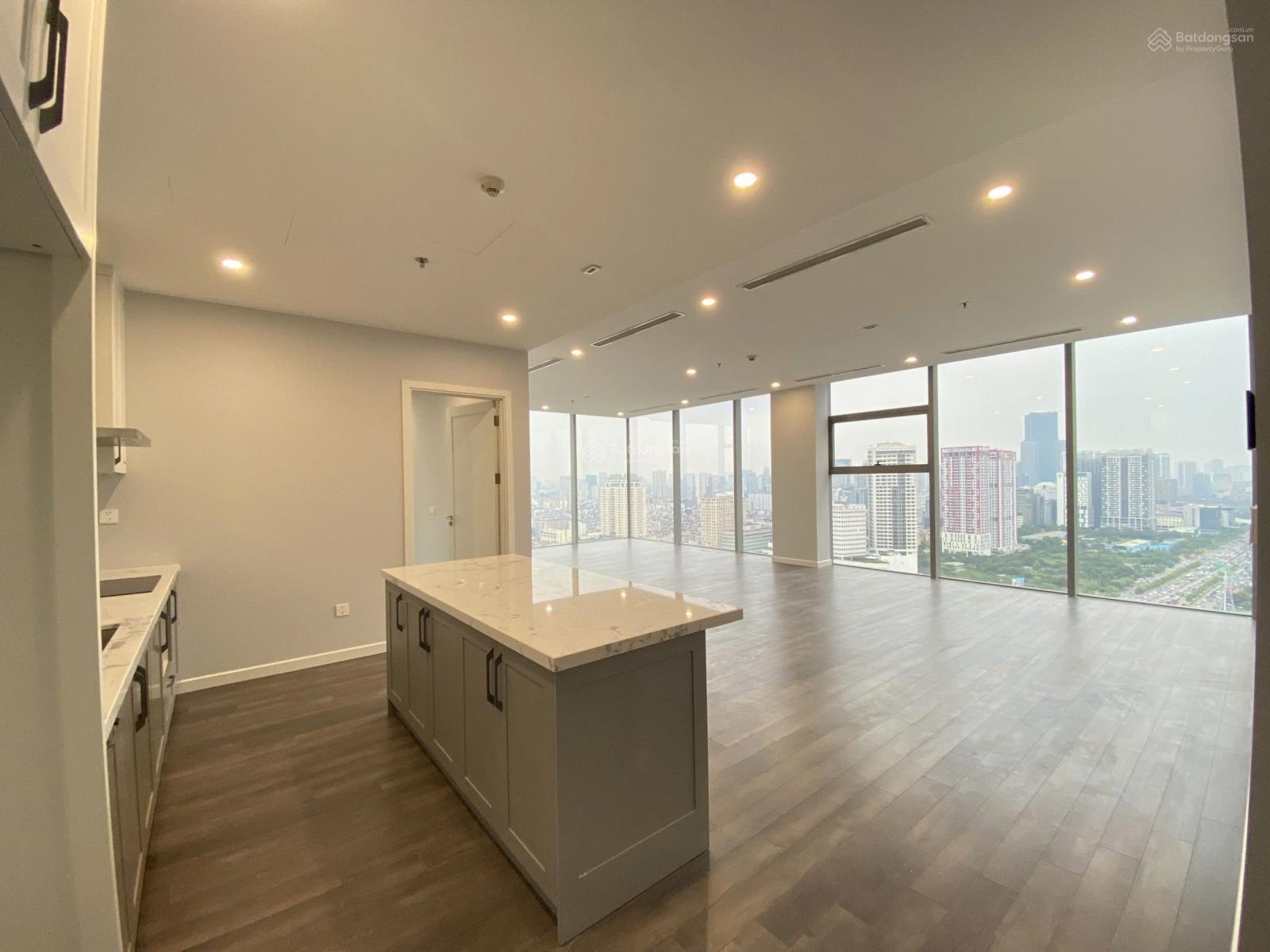 Hot! Cho thuê chung cư The Park Home - Dịch Vọng. 155m2 - 4 ngủ - đồ cơ bản. 25 triệu. 0971 337 ***