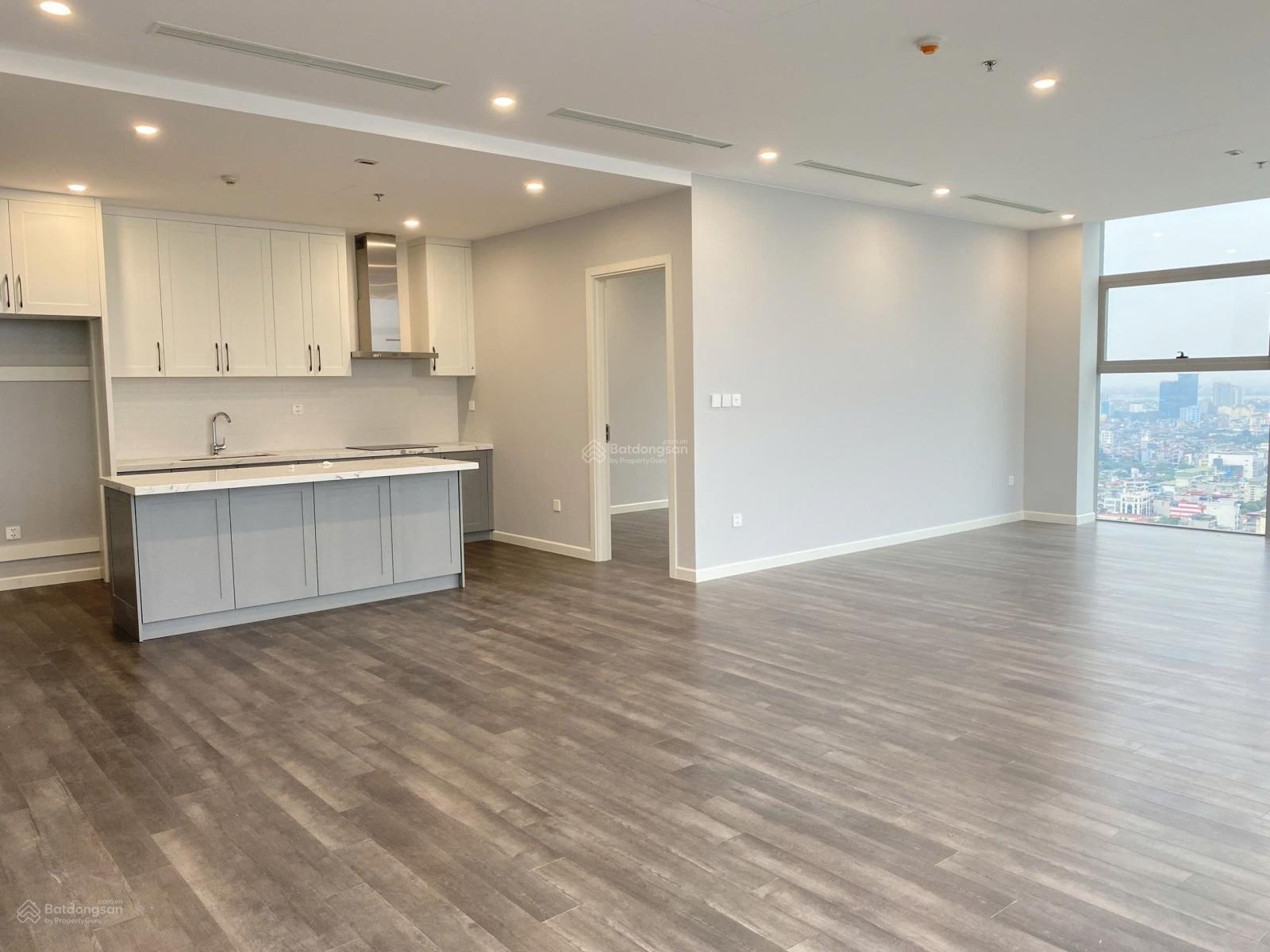 Hot! Cho thuê chung cư The Park Home - Dịch Vọng. 155m2 - 4 ngủ - đồ cơ bản. 25 triệu. 0971 337 ***