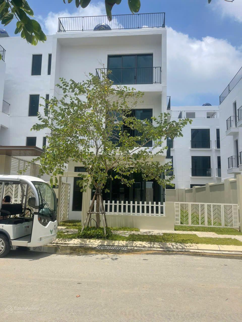 Em chính chủ cần bán nhanh biệt thự 3 tầng giá nhỉnh 10 tỷ