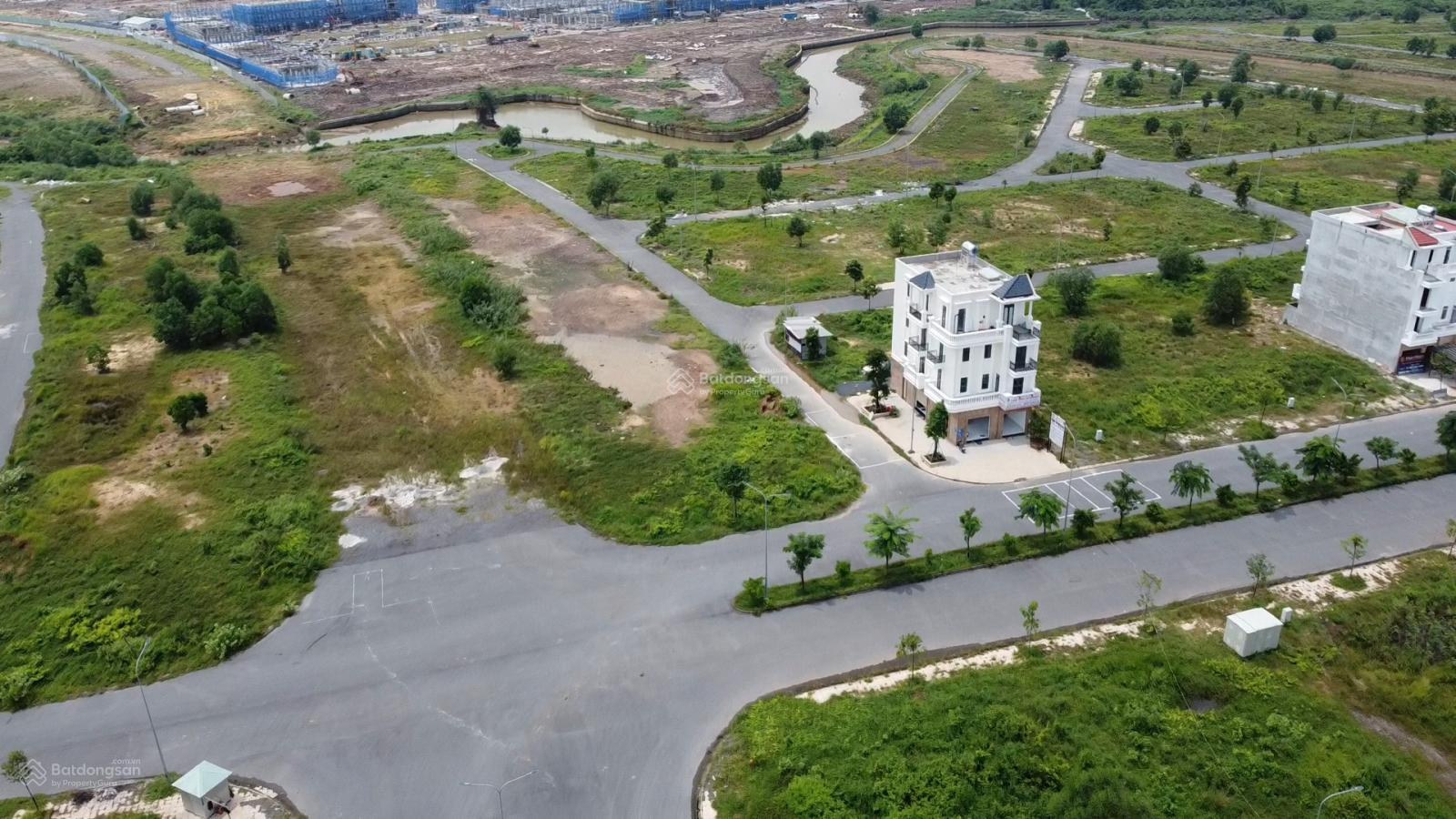 Bán gấp lô đất view Sông Đồng Nai 2ty6 , 5x20m. Đông nam 2ty7 trục thông công viên