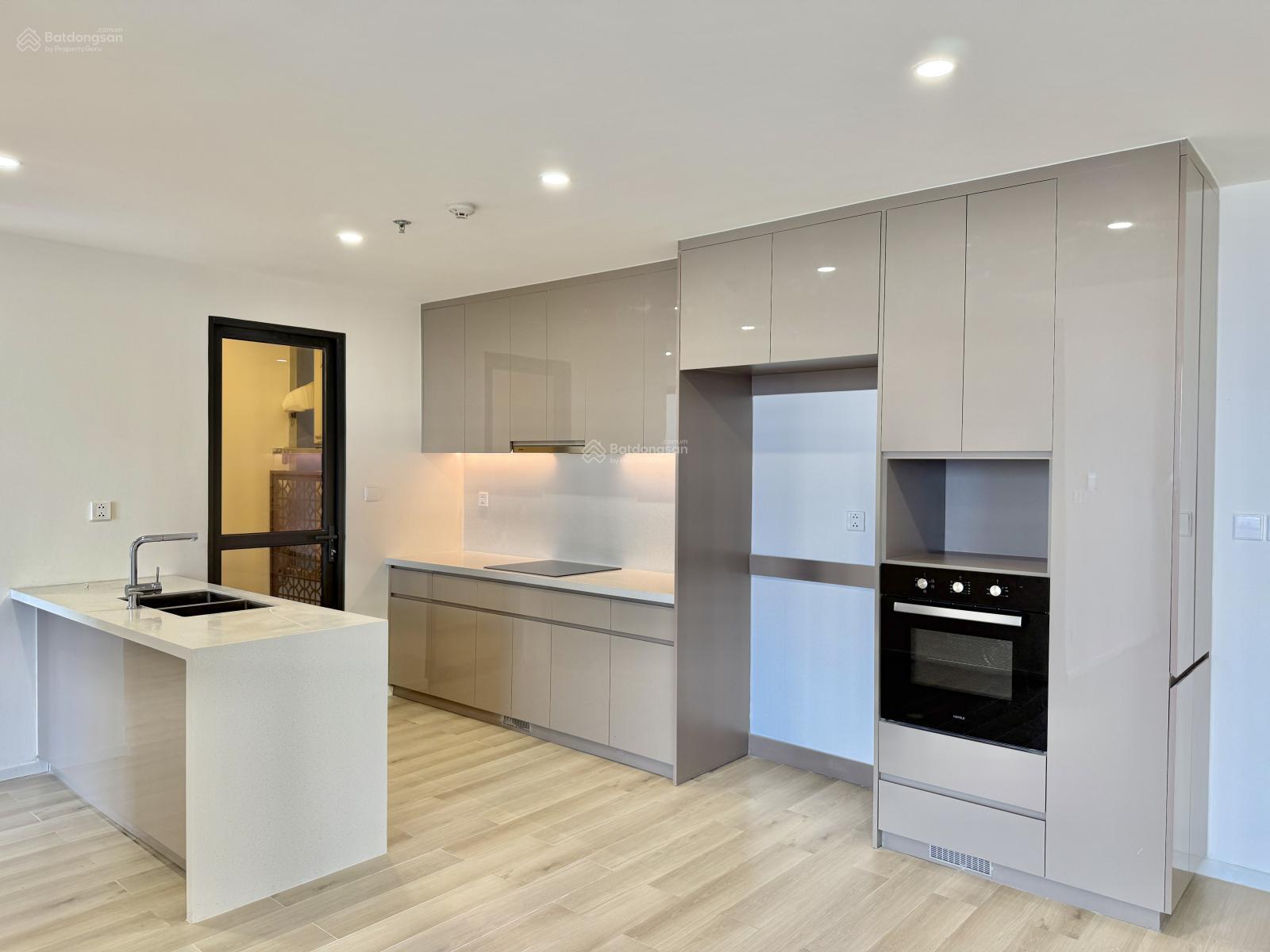 Chính chủ bán căn 3PN view trực diện công viên 36ha kế cận vincom giá 8tỷ2 tại Masteri Centre Point