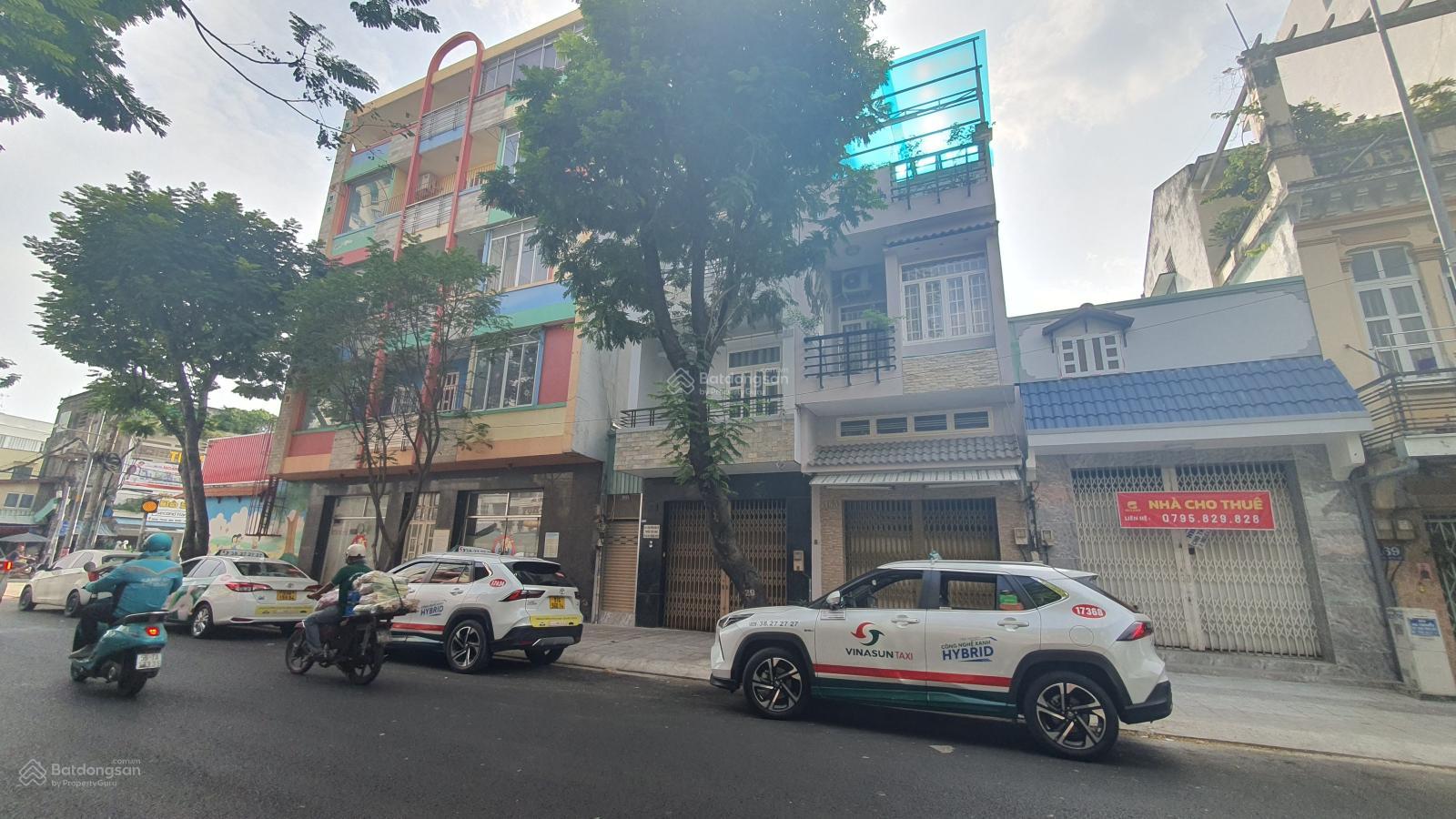 Bán nhà MT Cao Văn Lầu khu Hành chính Quận, đối diện công viên, vỉa hè 4m tiện KD đa ngành nghề