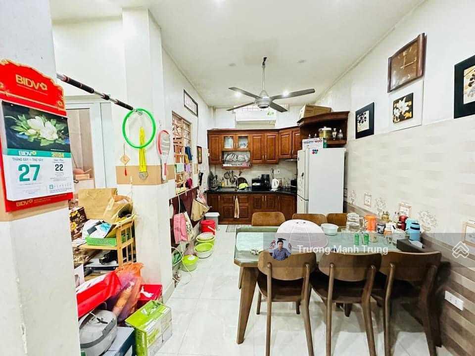 Cực chất! Đặng Tiến Đông trung tâm Đống Đa ngõ nông, 50m ra ô tô nhà BTCT kiên cố sổ vuông A4