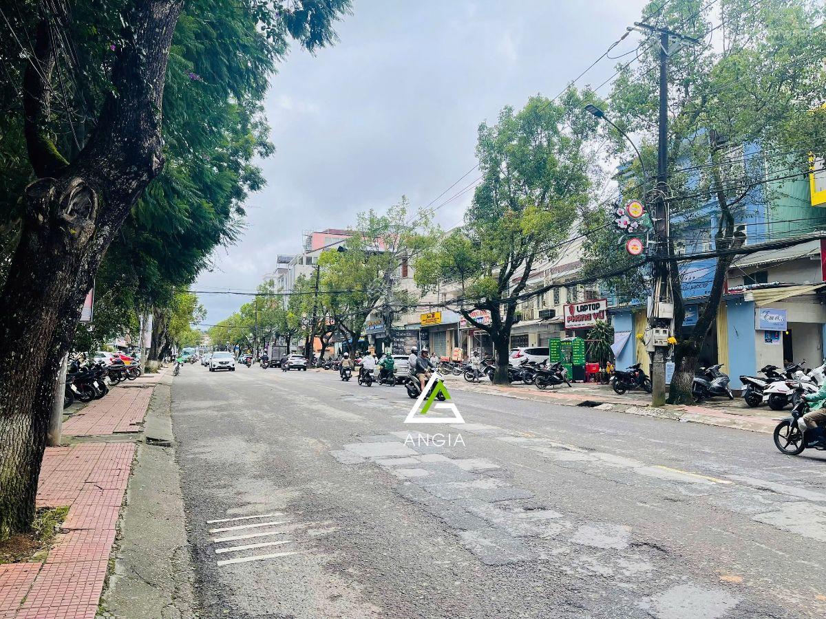 Nền góc hai mặt tiền phố Phù Đổng Thiên Vương P8 (183m2 - Quy mô tối đa 27m - Lh 0937 500 ***)