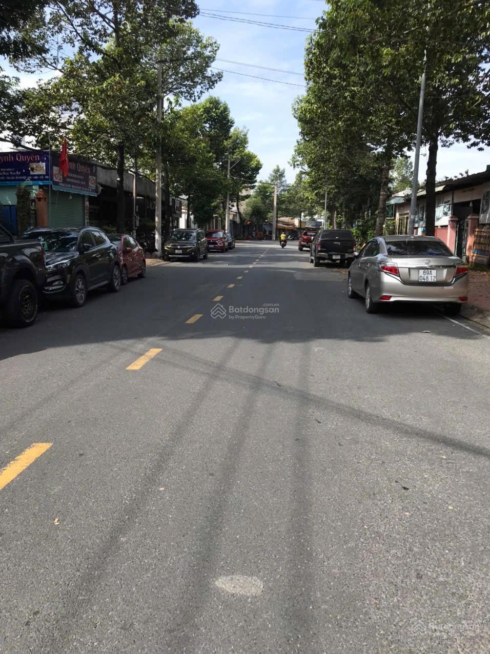 Bán đất đường Nguyễn Văn Trỗi P. Hiệp Thành. DT: 425m2 (12x36m) thổ cư 300m2. Giá: 17,5 tỷ