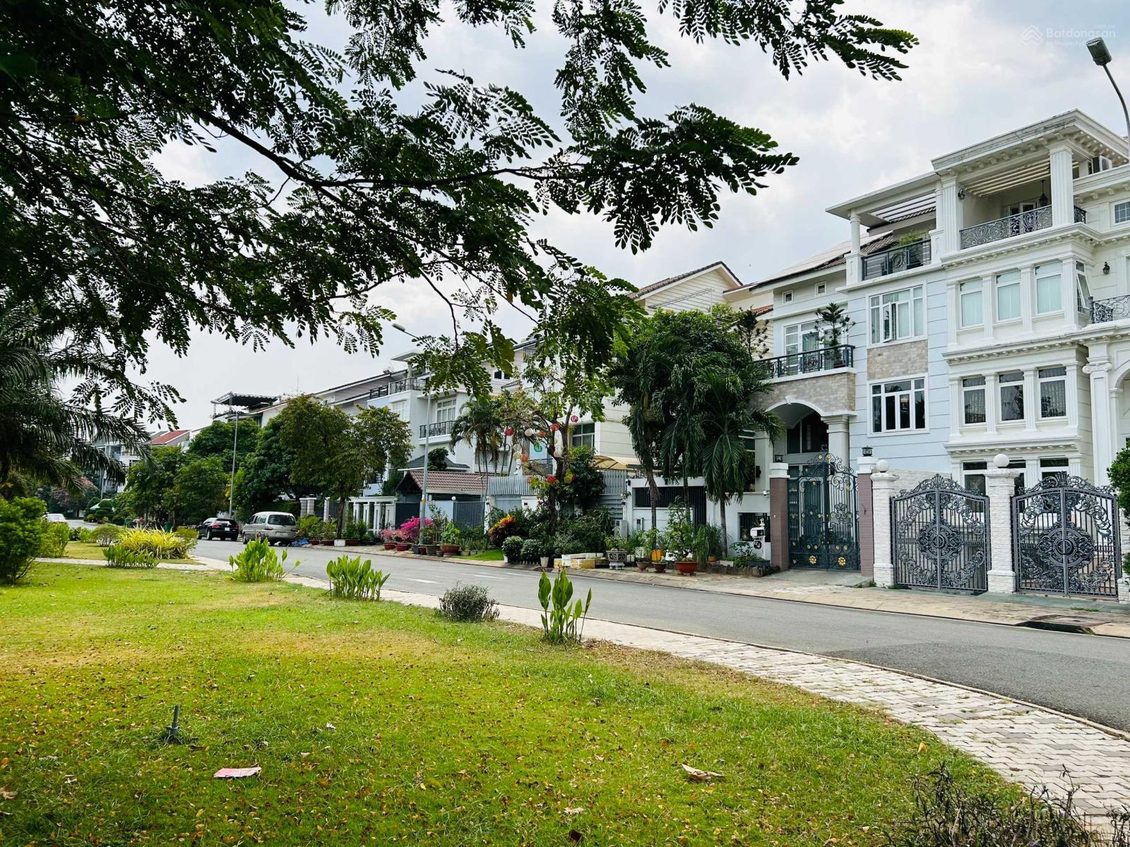 18,5 tỷ- DT: 126m2. Lô đất nhà phố tốt nhất KDC Phú Mỹ vạn phát hưng Quận 7. Liên hệ: 0986 766 ***