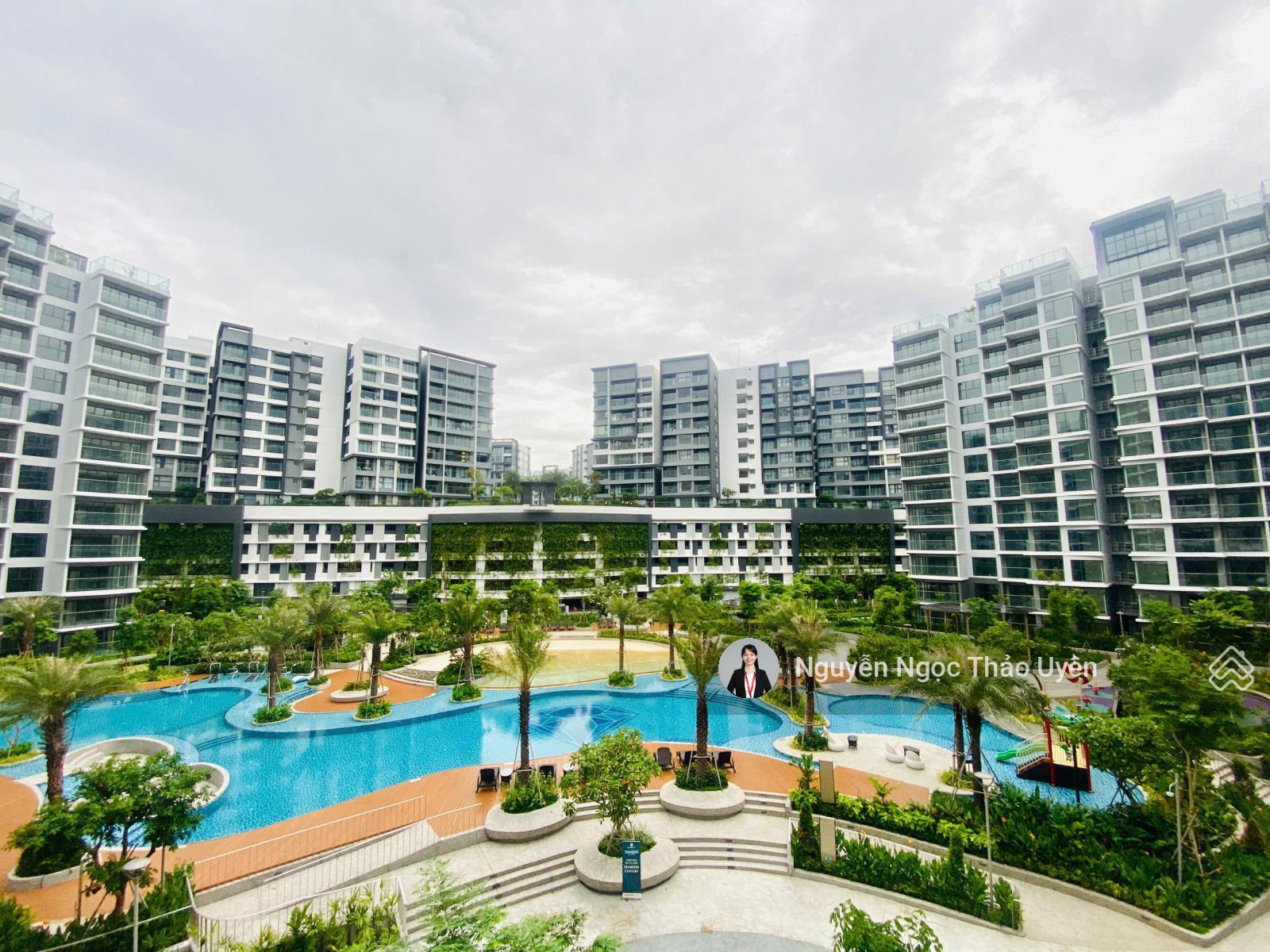 Căn đẹp Centery 120.7m2 giá 9tỷ8 (full) có ô xe Căn đẹp Centery 120.7m2 giá 9tỷ8 (full) có ô xe