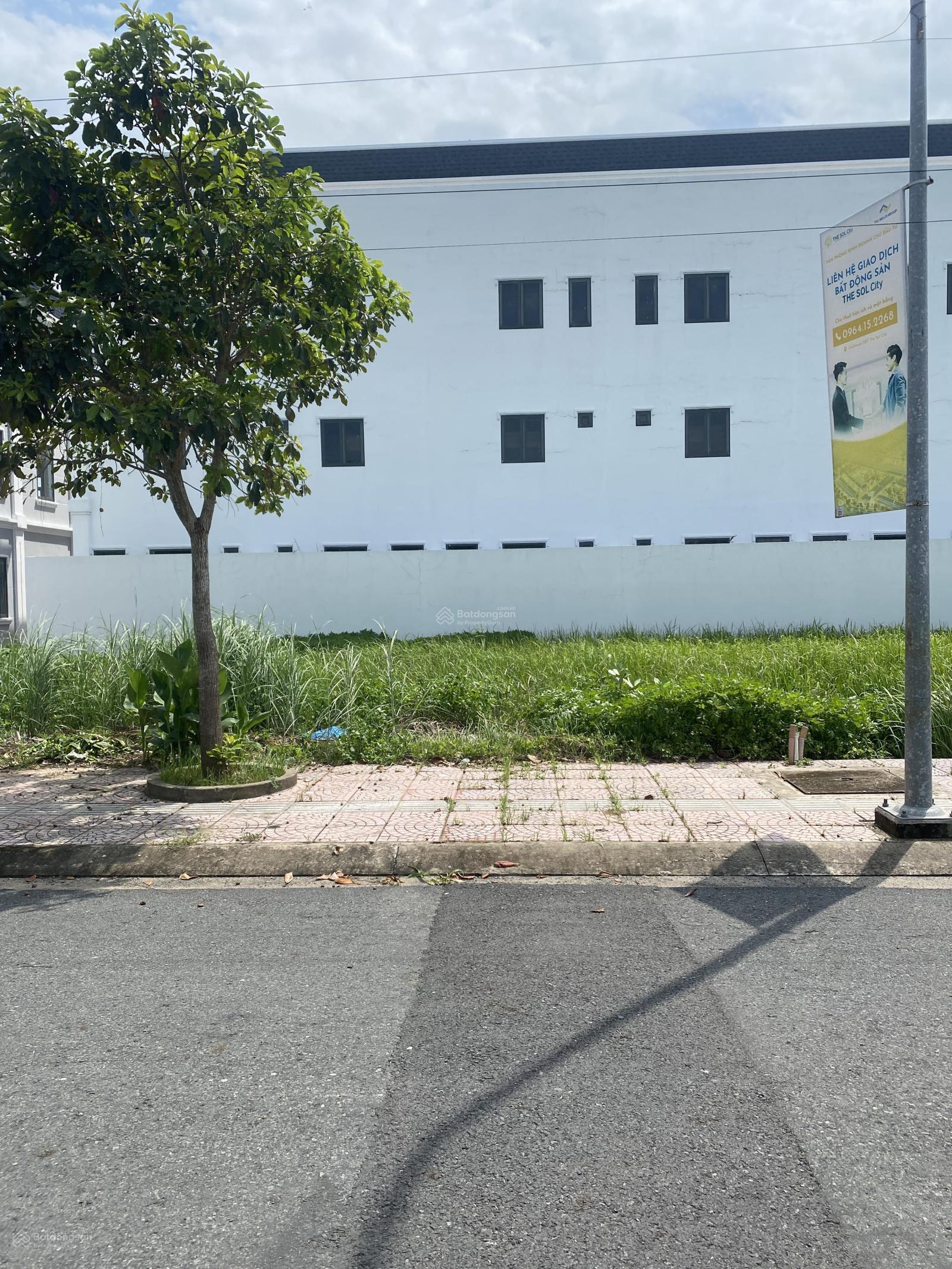 Cần bán gấp đất dự án The Sol City 80m2 Cần Giuộc, Long An giá 2 tỷ. LH: 0931 112 ***