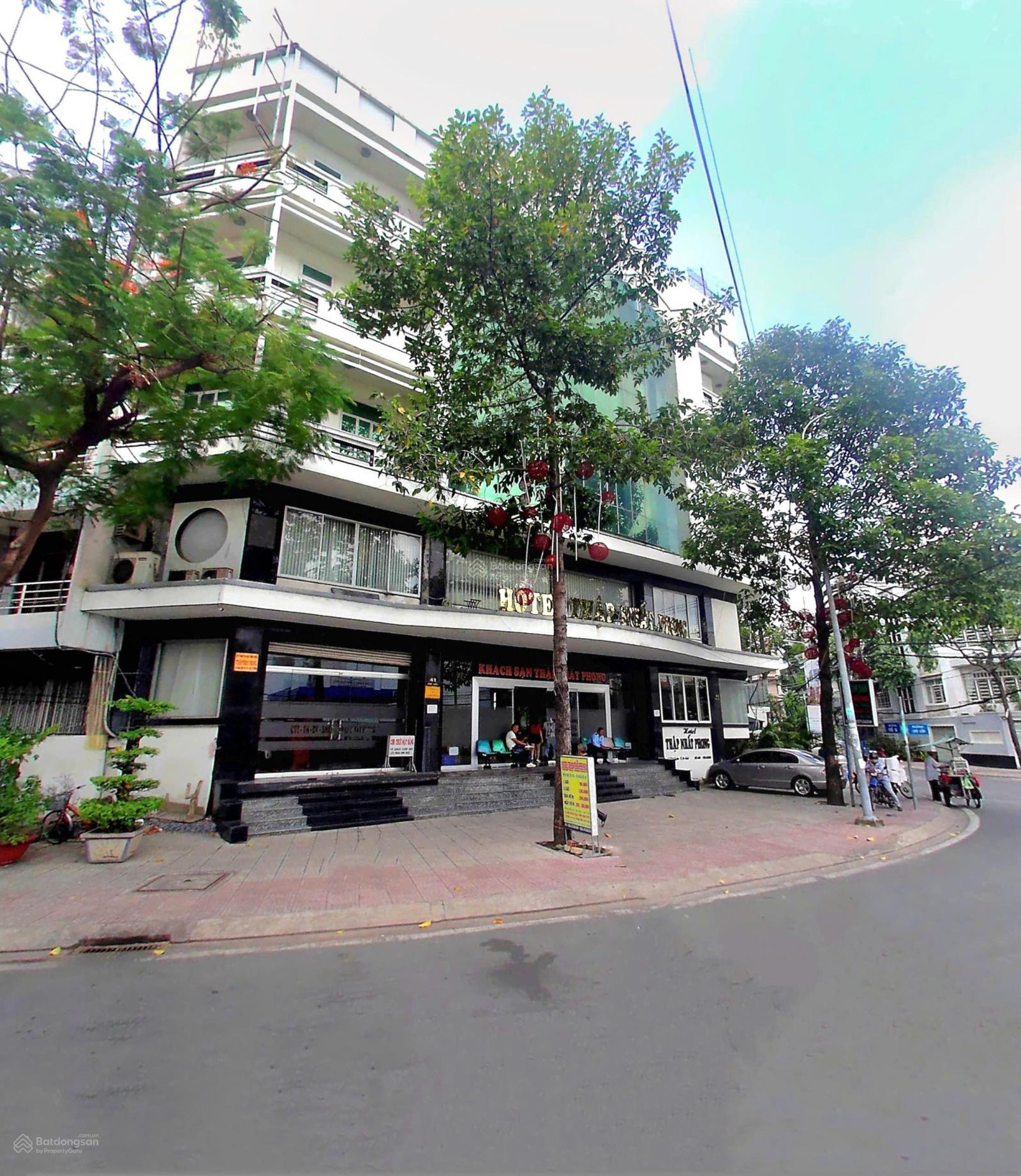 Chính chủ bán nhà góc 3 mặt tiền Chợ Lớn Quận 6-20mx19m. Hầm + 5 tầng. HĐT 300 triệu/th. Giá 65 tỷ Chính chủ bán nhà góc 3 mặt tiền Chợ Lớn Quận 6-20mx19m. Hầm + 5 tầng. HĐT 300 triệu/th. Giá 65 tỷ