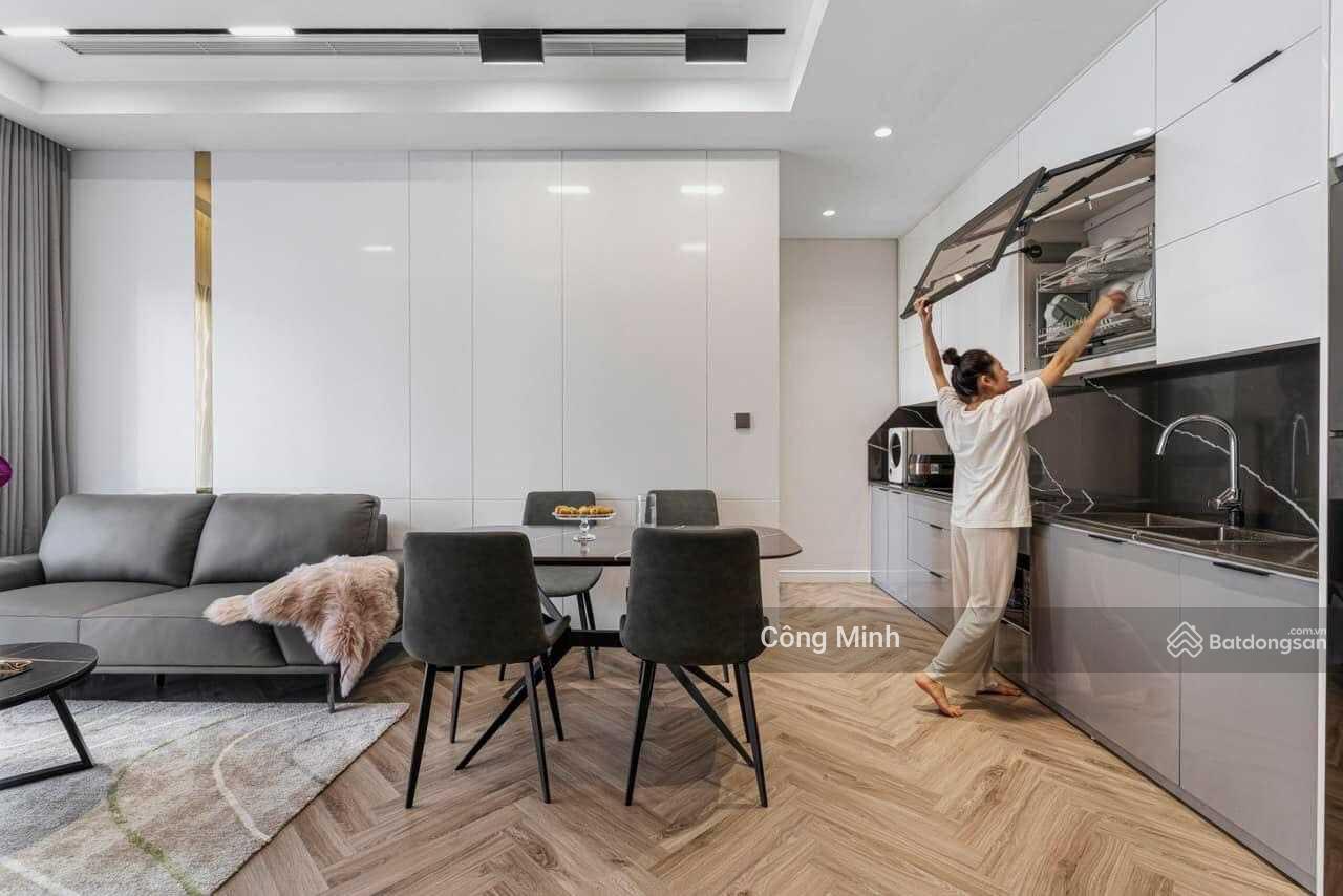 Cần cho thuê gấp căn hộ Vinhomes Nguyễn Chí Thanh, 145m2, 3PN, full đồ đẹp giá 25tr/th. 0814 332 *** Cần cho thuê gấp căn hộ Vinhomes Nguyễn Chí Thanh, 145m2, 3PN, full đồ đẹp giá 25tr/th. 0814 332 ***