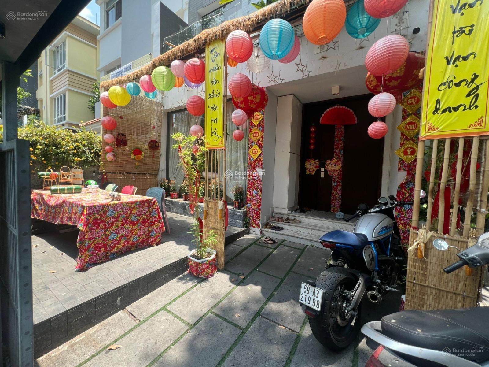 Bán biệt thự Mỹ Kim đường Đặng Đức Thuật, PMH, Q. 7, 9,5x19m, giá bán 70 tỷ, LH: 0979 762 ***