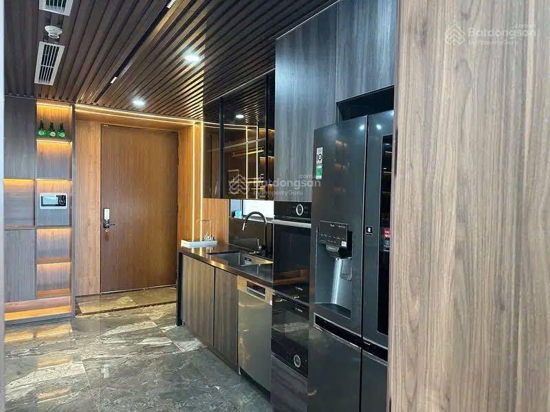 Bán căn 205m2 tòa nhà Thành Công Tower số 57 Láng Hạ view hồ Đống Đa, có slot ô tô. Full nội thất
