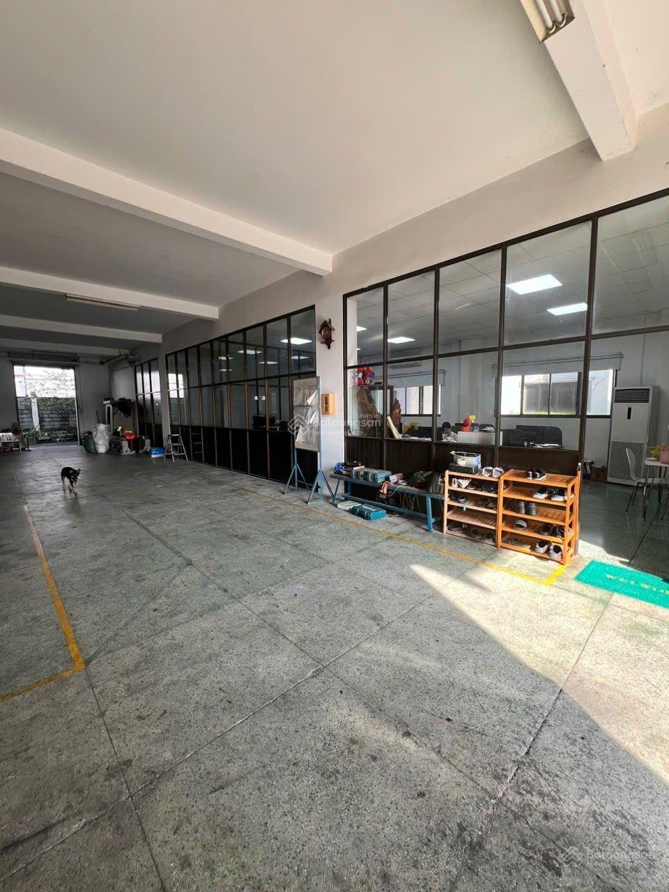 Xưởng cho thuê KCN Vsip1 Thuận An, Bình Dương 4.000m2 (nhà xưởng và văn phòng) Xưởng cho thuê KCN Vsip1 Thuận An, Bình Dương 4.000m2 (nhà xưởng và văn phòng)
