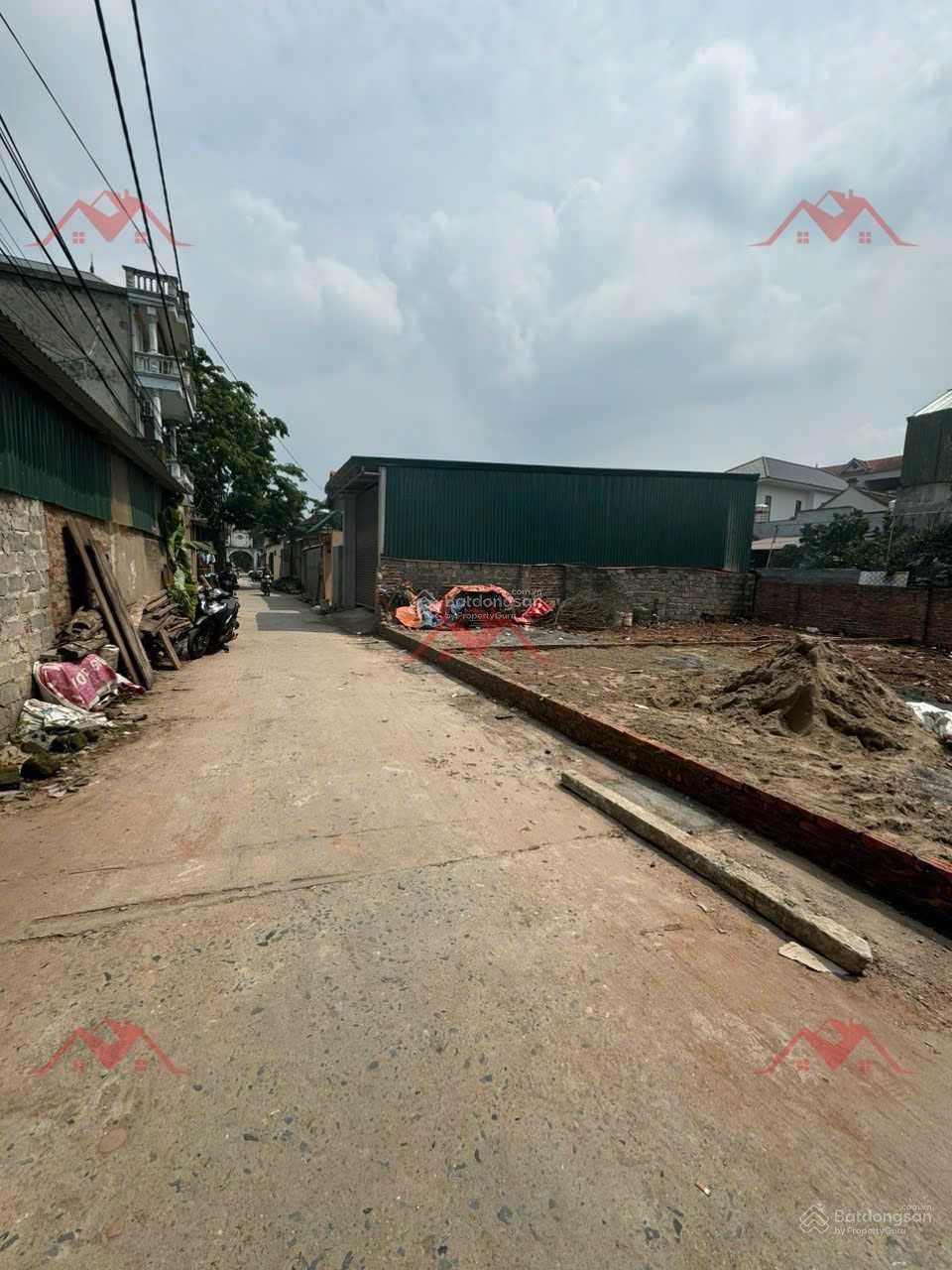 Chính chủ bán 45m2 đất Thụy Hương ô tô tránh nhau trước đất. Giá 2,6 tỷ ,LH 0989 462 ***