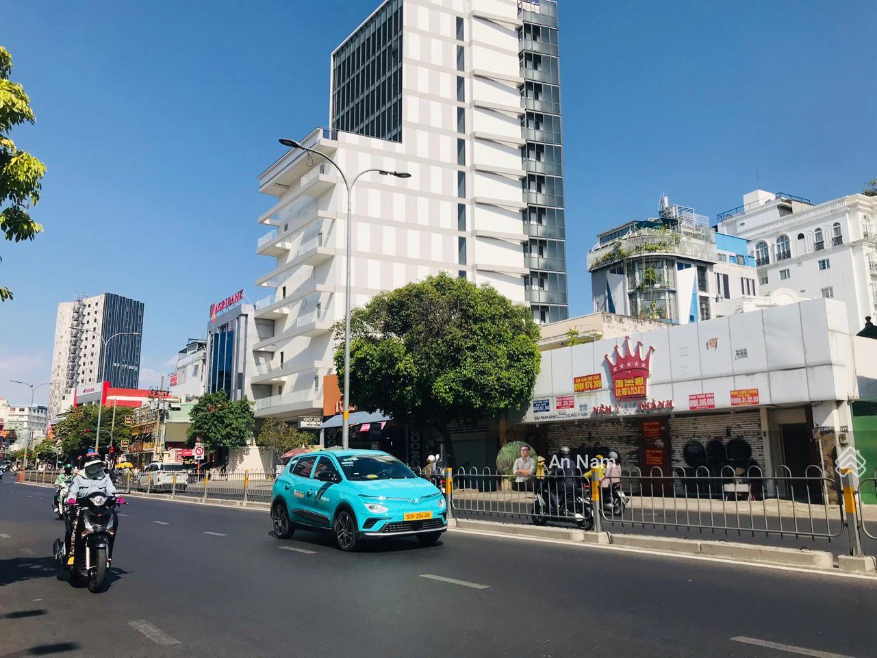 Bán building MT siêu hiếm Âu Cơ, Q. Tân Phú (13 x35m) 320m2 9 tầng HĐT: 350tr/th giá 70 tỷ về 45 tỷ