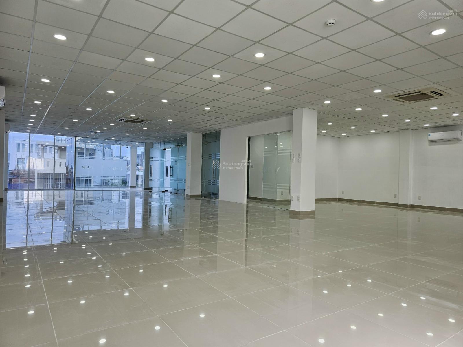 Cho Thuê Văn Phòng Đường Nguyễn Văn Trỗi P15, Quận Phú Nhuận, DT 200m2 giá 80 triệu /tháng