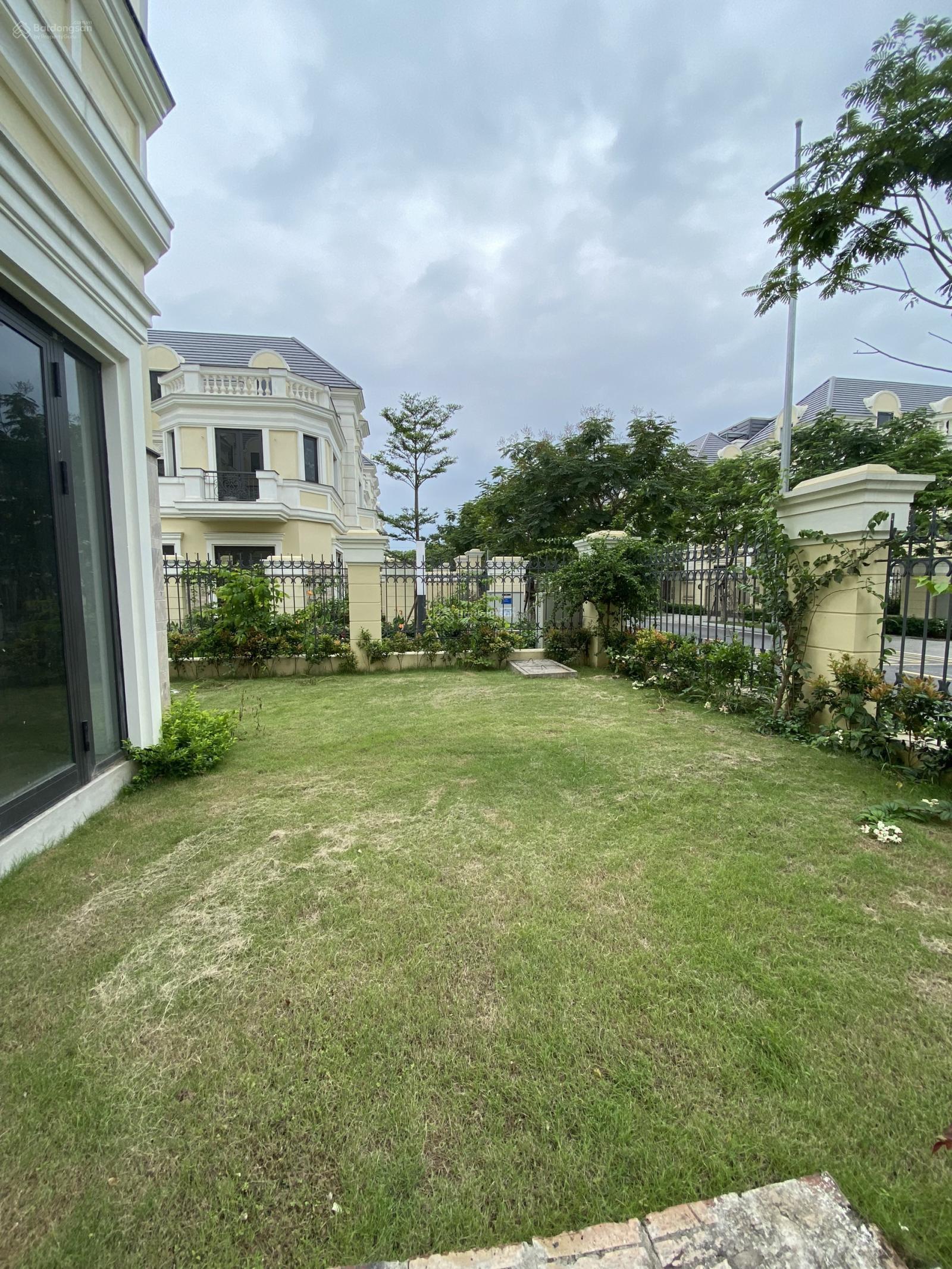 Gia đình đang cần bán đơn lập 280m2/600m2 sàn - sẵn nhà ở ngay - 52tỉ (Sẵn giấy tờ) Có gia lộc