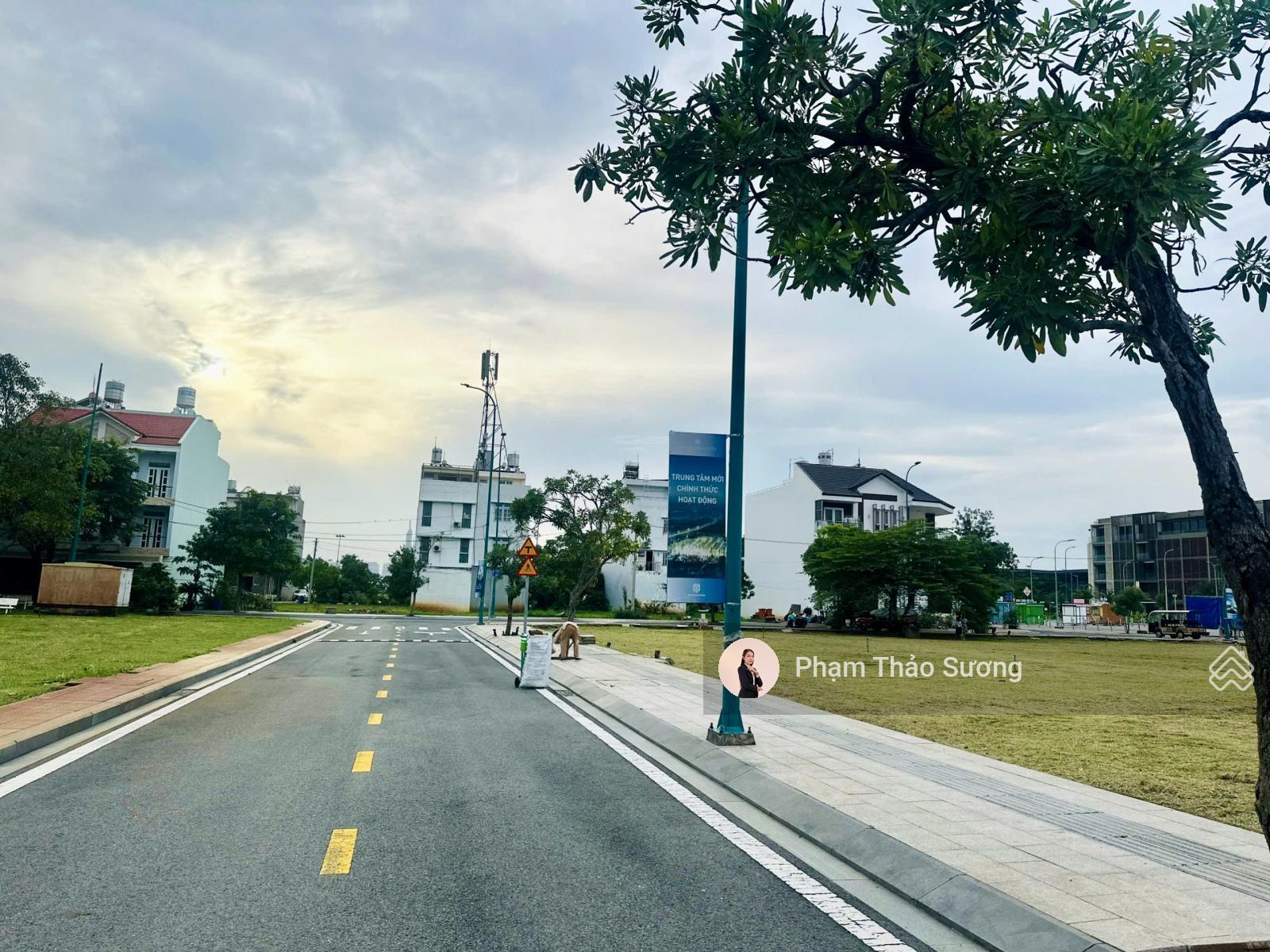 Chính chủ bán nền góc 2MT siêu đẹp 10x20 m ngay chùa Đông Hưng - kế Global City, Q2 chỉ 215tr/m2