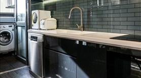 Chính chủ cần bán gấp chung cư Masteri Thảo Điền quận 2 tầng 16, DT 70,45m2/2ty770tr, SHR, LH An