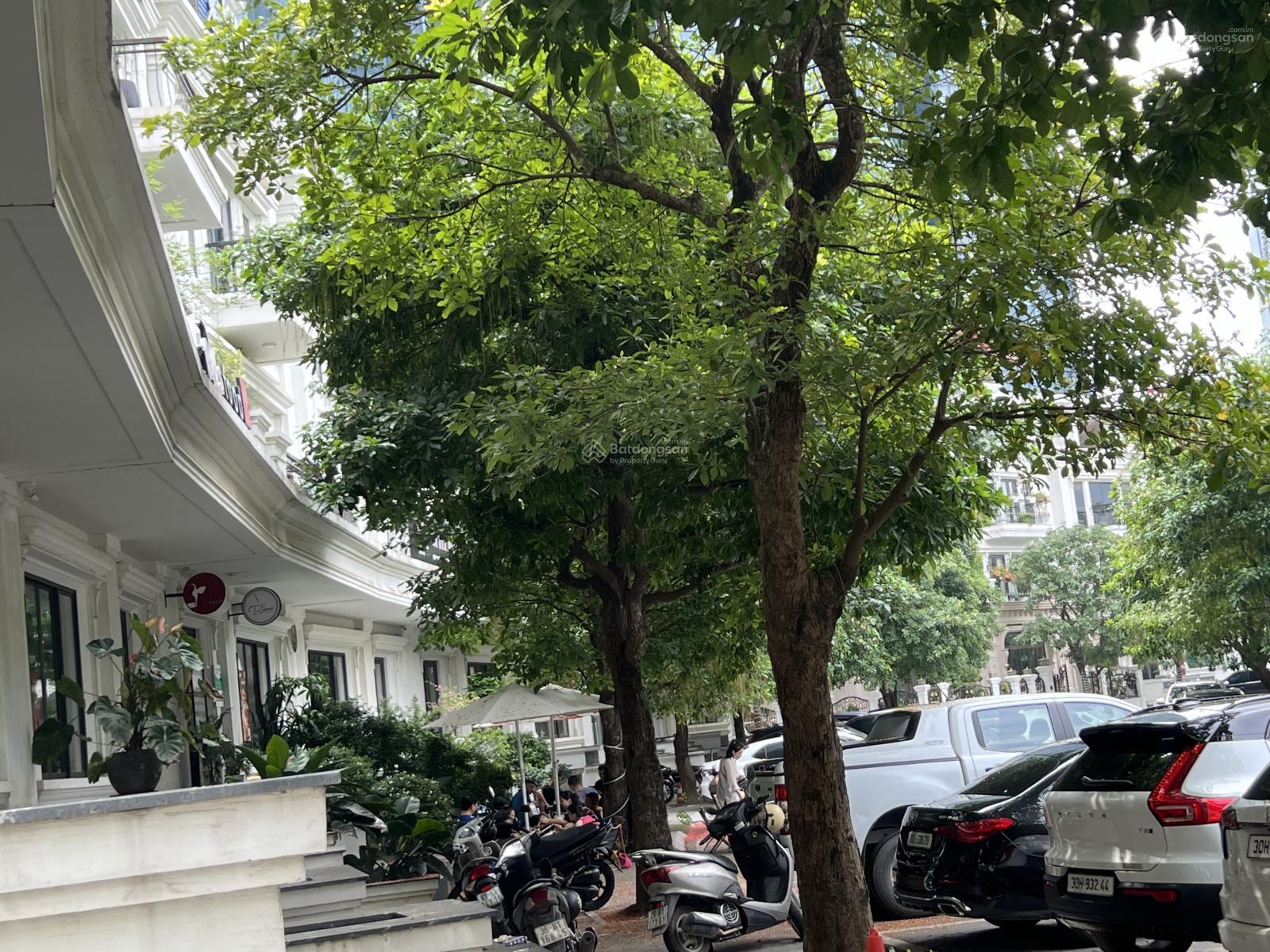 Bán nhanh liền kề mặt vườn hoa. View thoáng đẹp. Sẵn sổ ở ngay. Giá 3x tỷ Bán nhanh liền kề mặt vườn hoa. View thoáng đẹp. Sẵn sổ ở ngay. Giá 3x tỷ