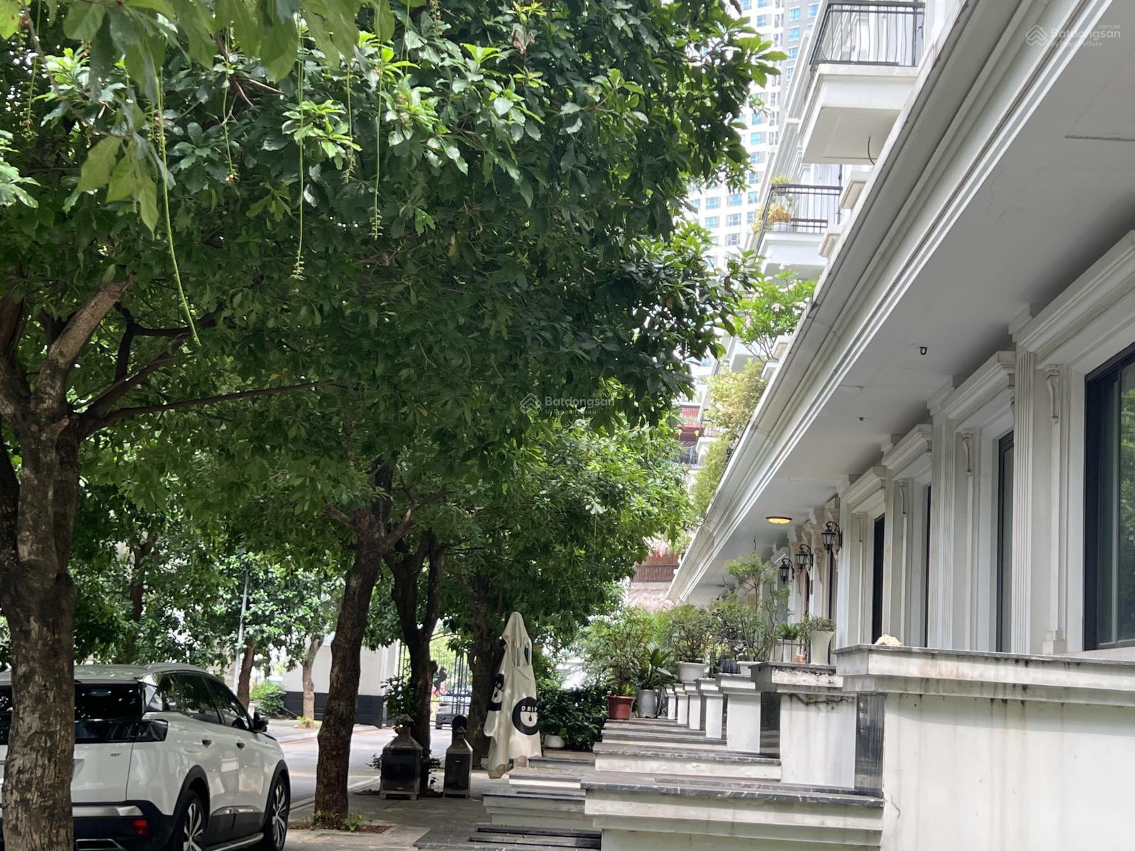 Bán nhanh liền kề mặt vườn hoa. View thoáng đẹp. Sẵn sổ ở ngay. Giá 3x tỷ Bán nhanh liền kề mặt vườn hoa. View thoáng đẹp. Sẵn sổ ở ngay. Giá 3x tỷ