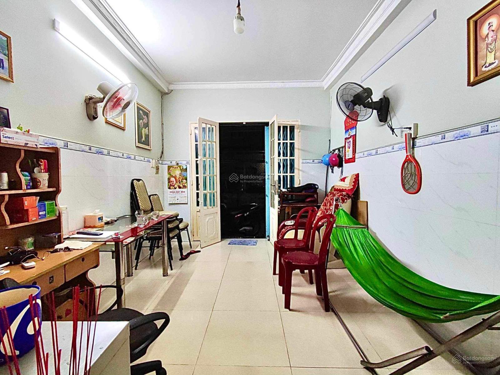 Nhà đẹp lâu năm, hẻm 6m - Cách Mạng Tháng 8 - 26/28m2, 3 tầng - nhỉnh 3 tỷ