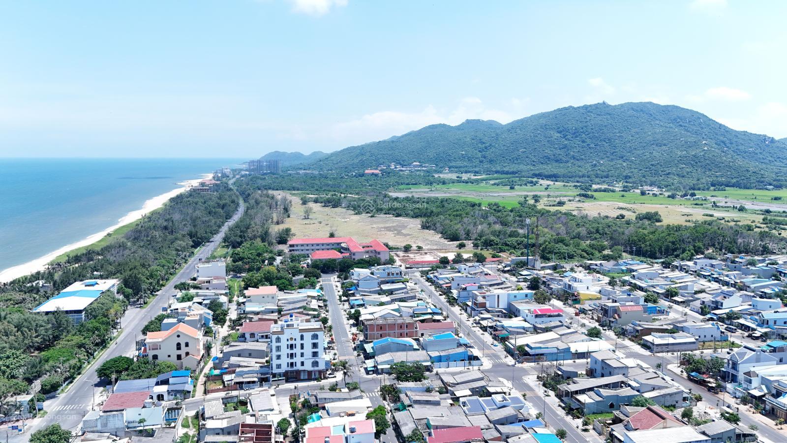 Cần bán gấp lô Đông Nam 189m2, ngang 10m, full thổ cư, Trần Văn Mầu cách bãi tắm 500m, giá 7.1 tỷ