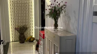 (Giá thật) chính chủ bán căn 103.8m2 tầng cao + full NT nhập khẩu xịn, 11,5 tỷ, CC Gold Tower
