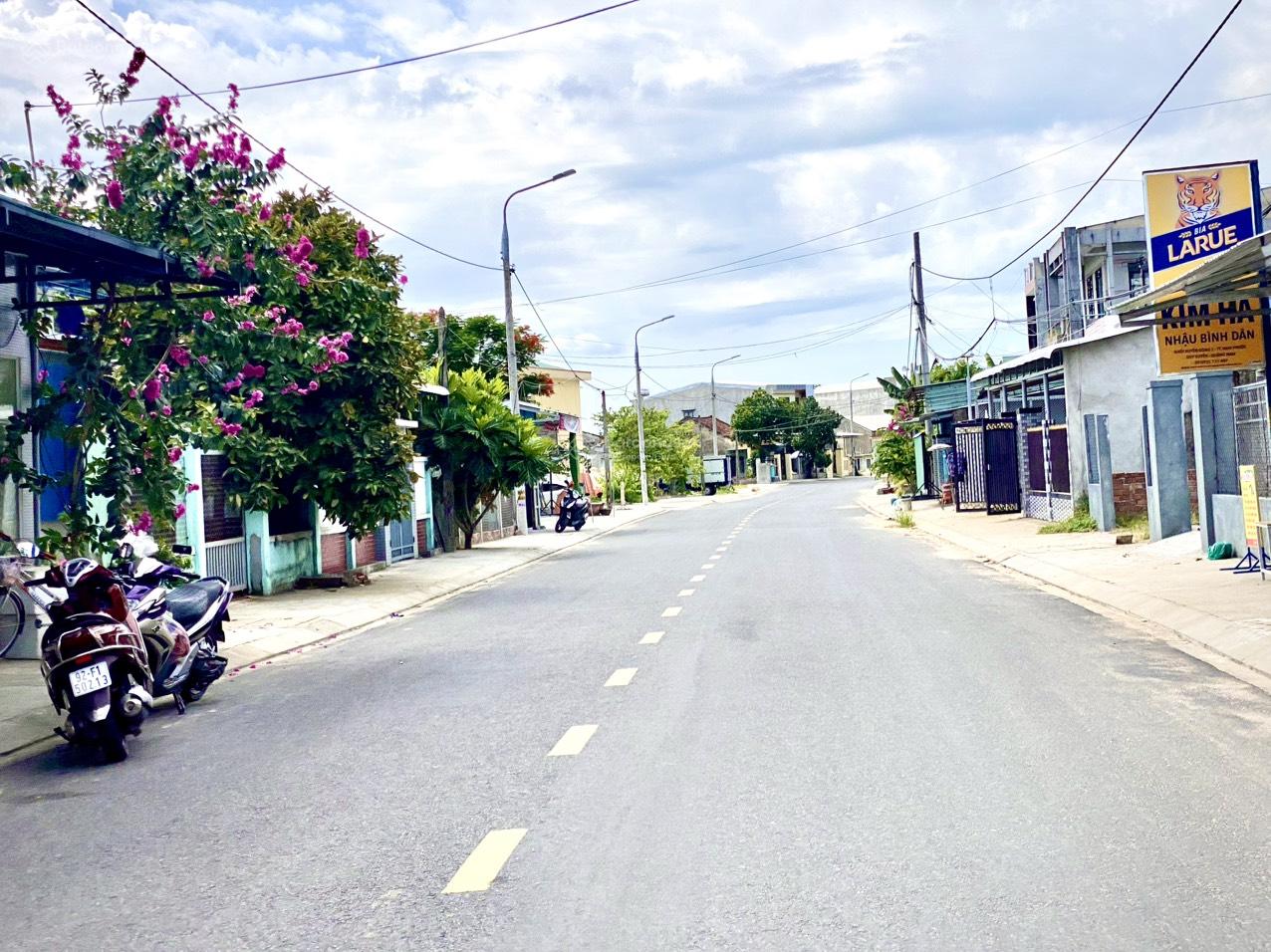 Lô đất mua ở đã lâu nay có việc cần bán gấp, LH 0911 293 ***