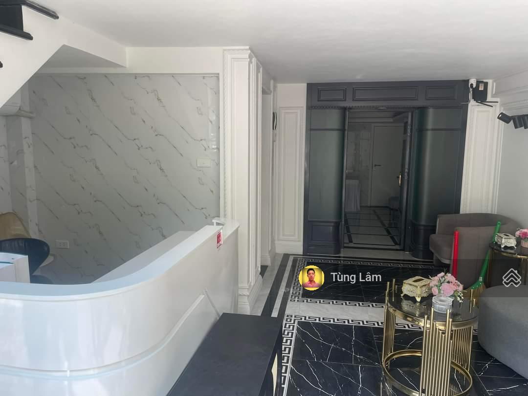 Bán nhà 62 Ngô Thị Nhậm, 1 sổ đỏ sang tên ngay. DT 230m2 - MT 8M - vị trí đẹp chuẩn mực