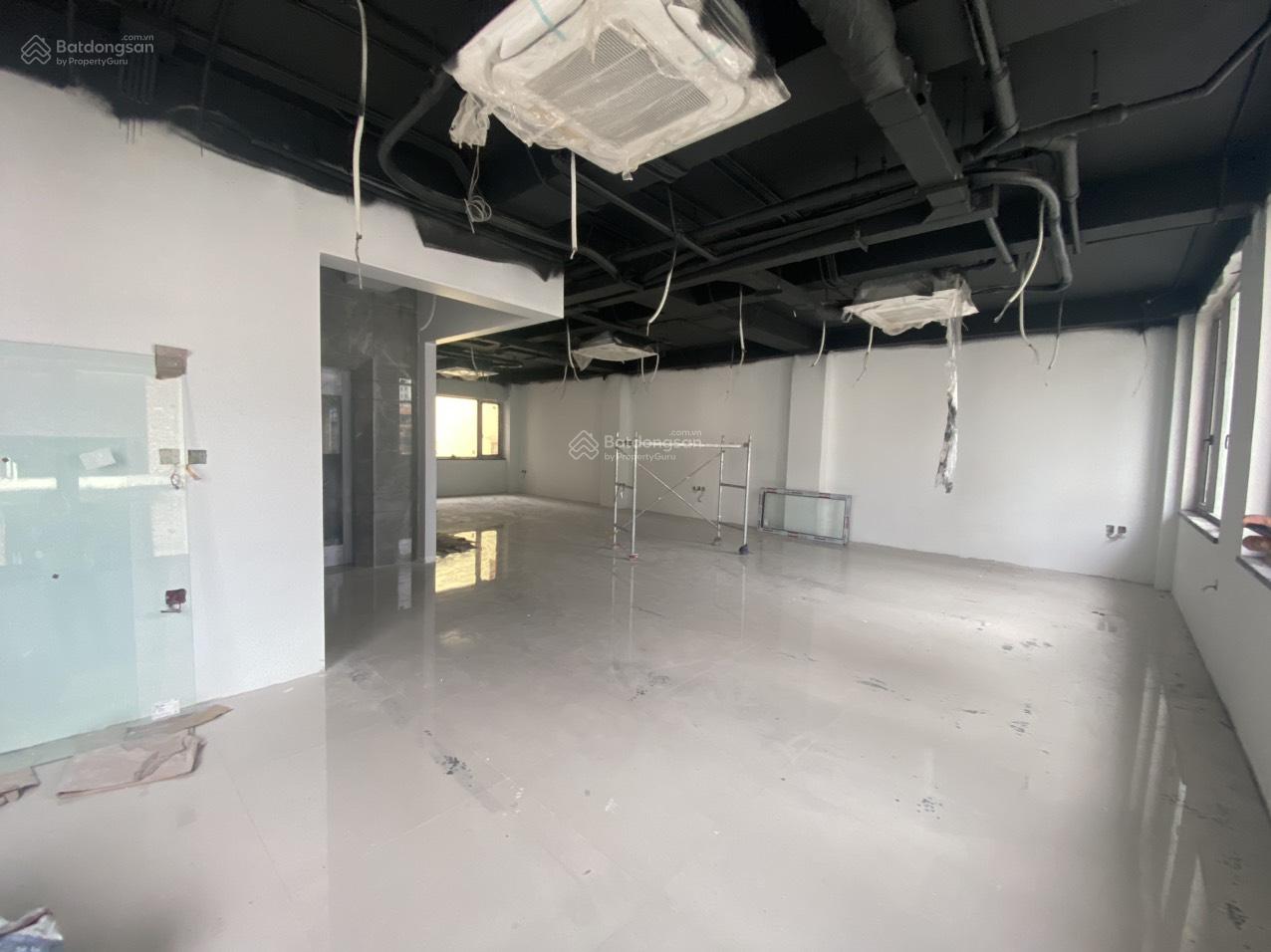 Cho thuê nhà Nguyễn Xiển, khu biệt thự cao cấp, DT 165m2, 6 tầng, thông sàn, thang máy Giá 75 triệu