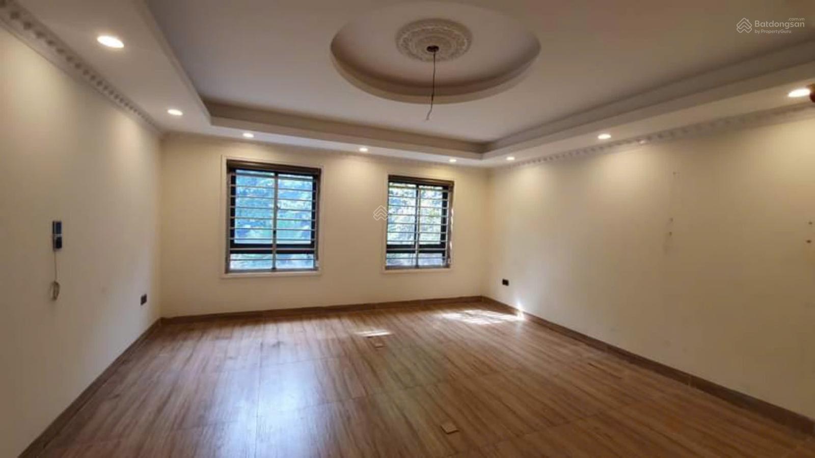 Chính chủ La Casta Văn Phú 73m2 MT 5m nhà sửa mới đẹp thang máy, kinh doanh đg 19,5m giá 25 tỷ
