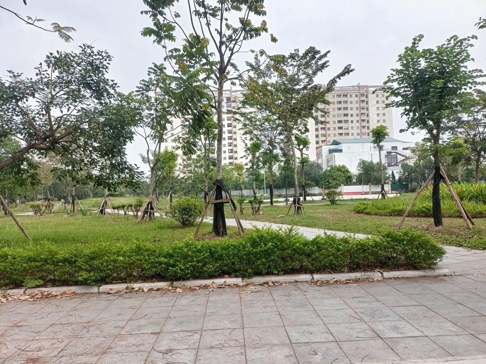 Bán đất KĐT Tân Hồng - Đông Ngàn, giá ưu đãi 7,5 tỷ vnd, diện tích 100m2. Facebook Nguyễn Hùng Sơn