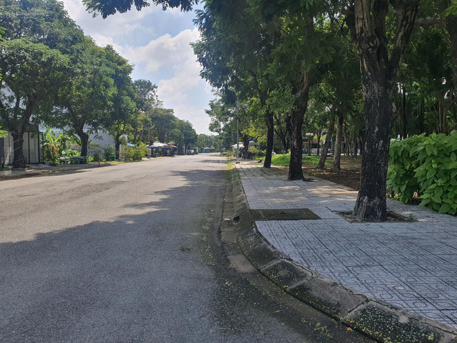 Chính chủ cần bán đất Hưng Phú 120m giá 10.4 tỷ ( Nằm gần khu căn hộ đang xây )