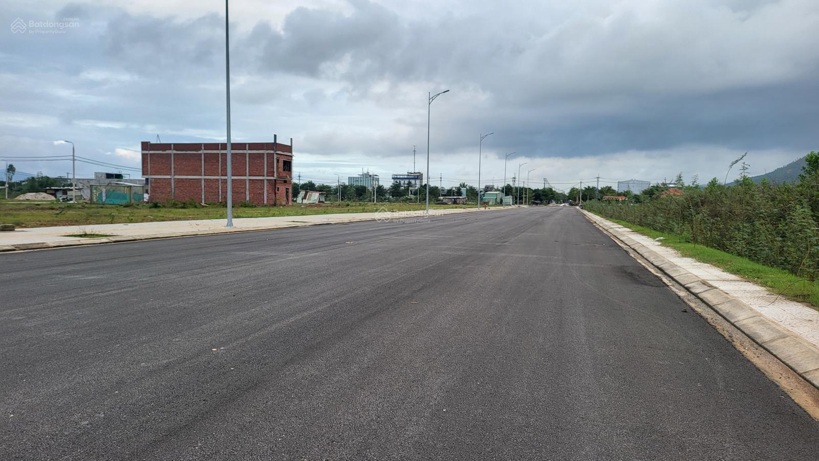 Cần bán đất Gragon DT 100m2. Giá 3 tỷ 200