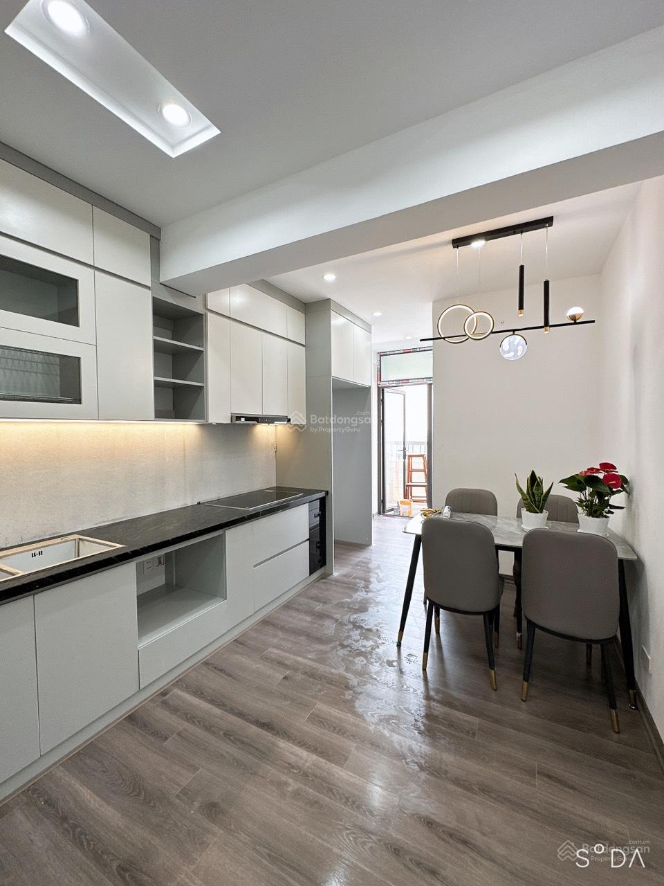 Cho thuê căn hộ 95m2, 2 ngủ, 2 vệ sinh chung cư 131 Trần Phú, Hà Đông, HN