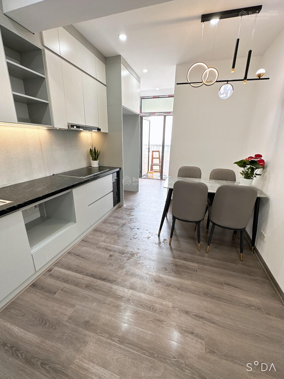 Cho thuê căn hộ 95m2, 2 ngủ, 2 vệ sinh chung cư 131 Trần Phú, Hà Đông, HN