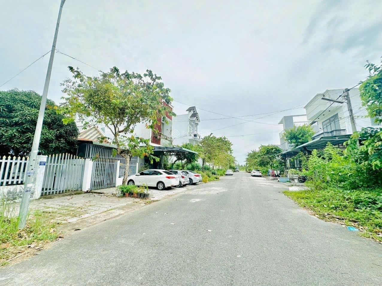 Siêu hot, Ngân hàng thanh lý gấp lô đất MTĐ Âu Cơ, TX. Lagi, 100m2, Giá: 790tr, SHR, LH: 0909 583 ***