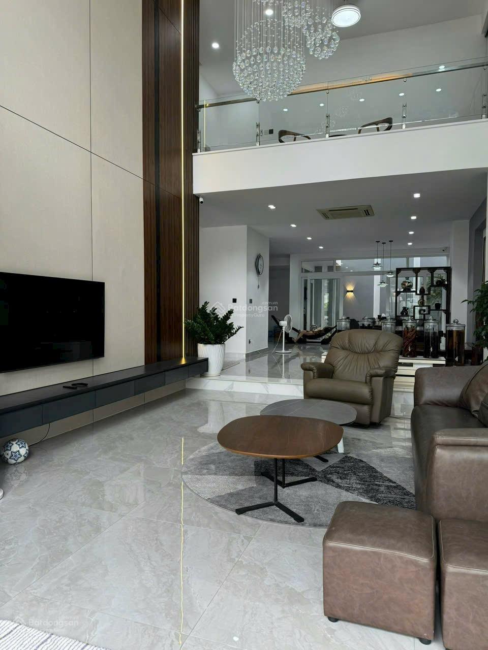 Cho thuê nhà đầy đủ nội thất đường 65 KDC Tân Quy Đông, Q7 DT 5x20m, 1trệt 3lầu 25tr LH 0902 428 ***