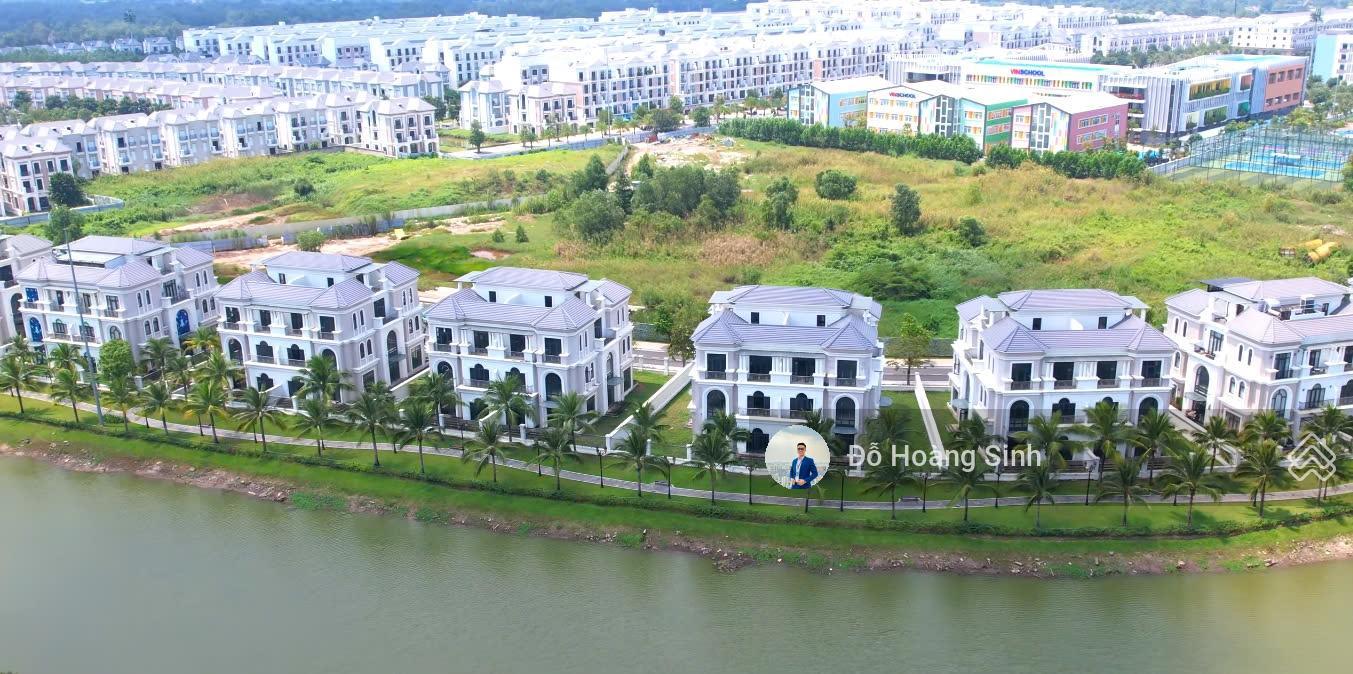 Chuyên bán dòng biệt thự tại Vinhomes Grand Park. Anh chị cần mua biệt thự Sinh hỗ trợ 0901 002 ***
