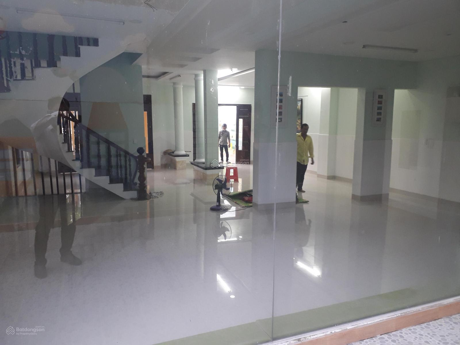 Cho thuê biệt thự lớn KDC Bình Hưng, Bình Chánh (gần bến xe Quận 8, TP. HCM)