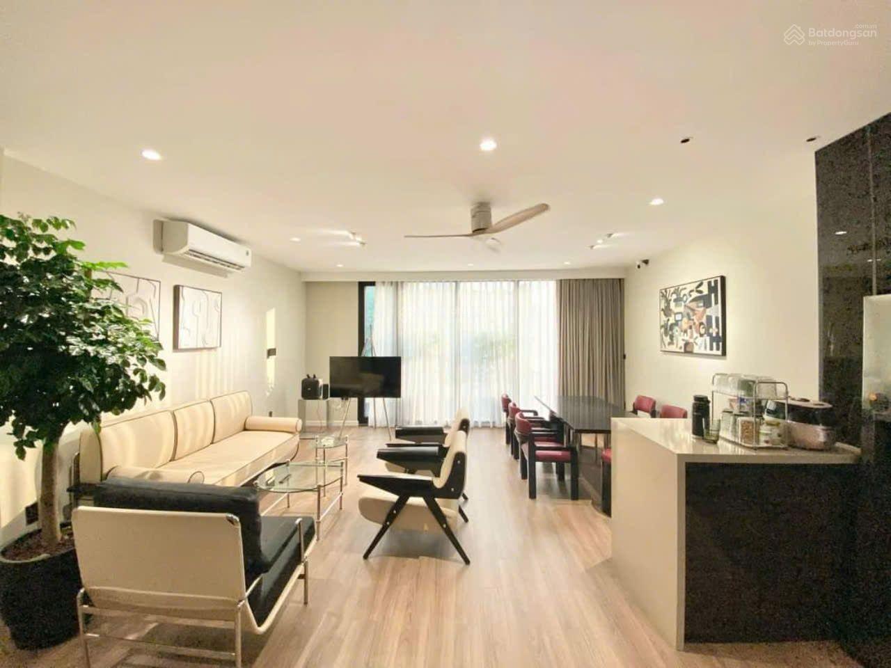 Lô góc phố Nguyên Hồng, 2 mặt tiền, oto tránh, vỉa hè 2m, KD tấp nập, NT xịn dòng tiền lớn, 65m2*6T