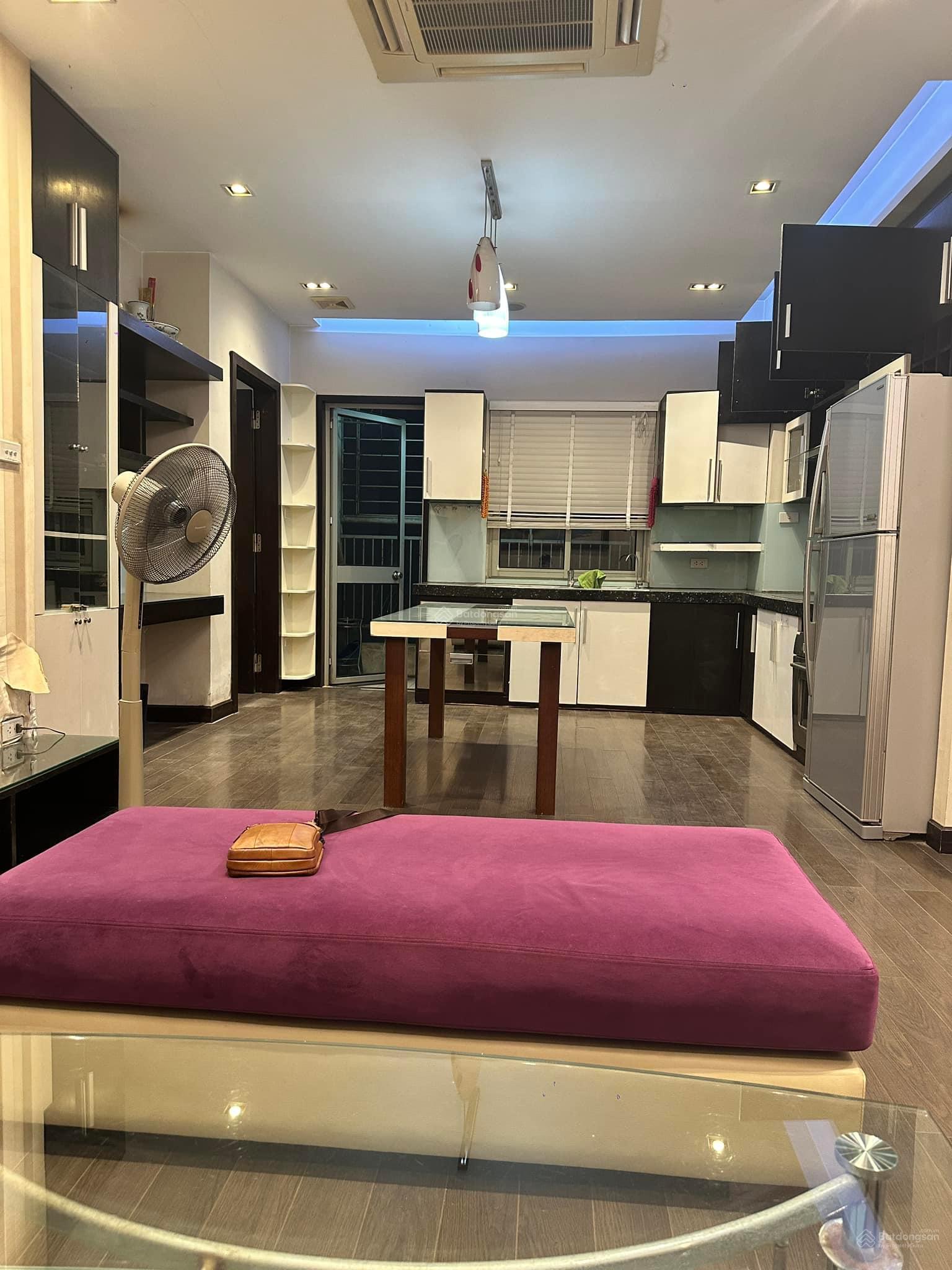 Cần bán CHCC 151 Nguyễn Đức Cảnh Hoàng Mai DT 140m2 gồm 4ngủ nhà full nội thất giá chào 6,8 tỷ TL