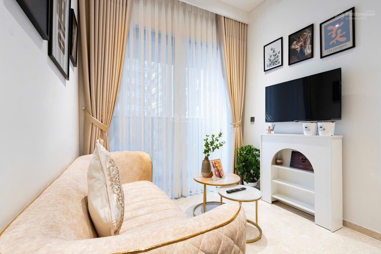 Cho thuê gấp căn hộ Sky Center, Quận Tân Bình, 97m2, 3PN, full NT, ở liền 19 tr/tháng, 0903 833 ***