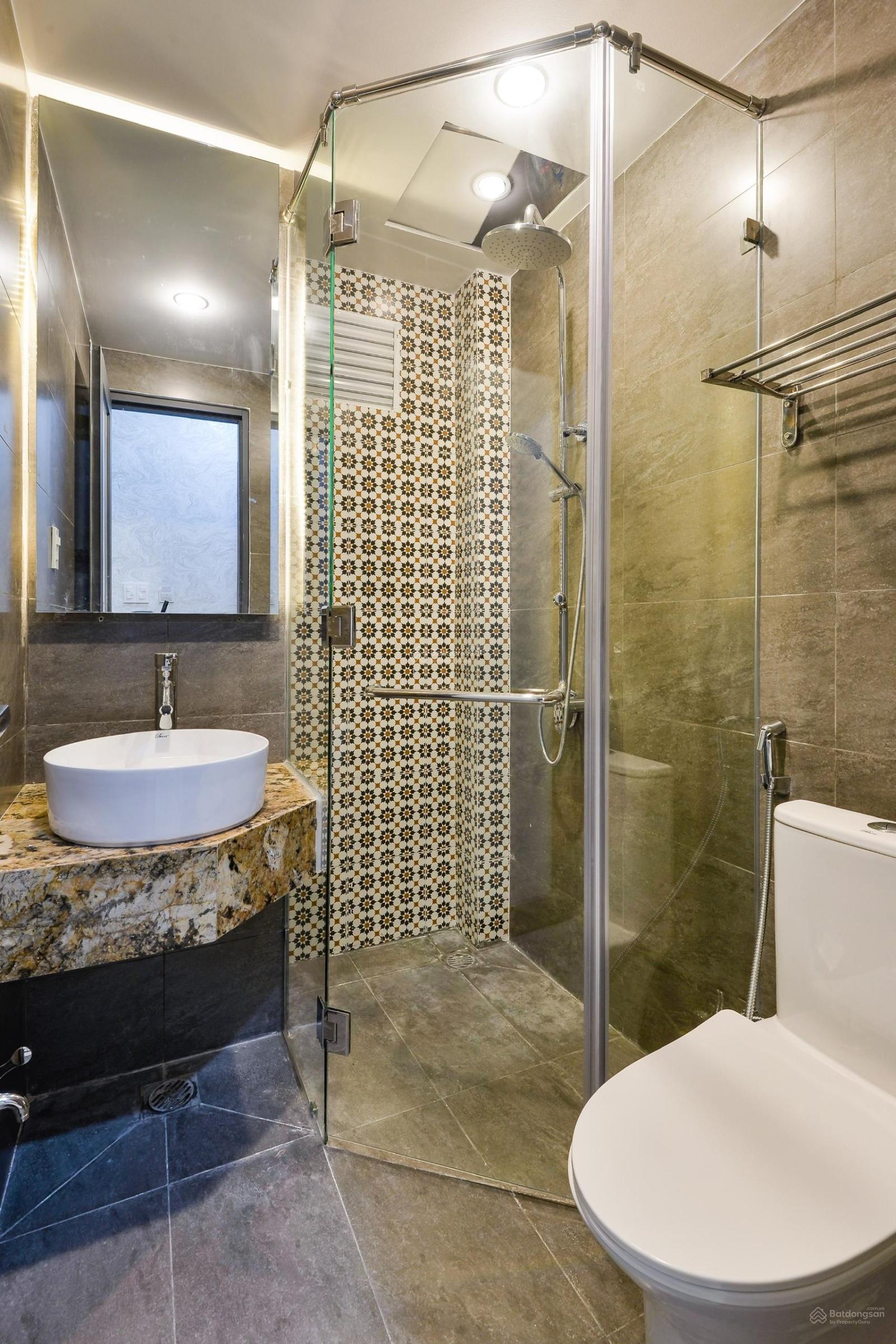 Bán nhà mặt tiền số 3 Thạch Thị Thanh, Tân Định, Q1. 128m2(7x18m), hầm + 5 tầng, TN: 200tr/th. 31tỷ Bán nhà mặt tiền số 3 Thạch Thị Thanh, Tân Định, Q1. 128m2(7x18m), hầm + 5 tầng, TN: 200tr/th. 31tỷ