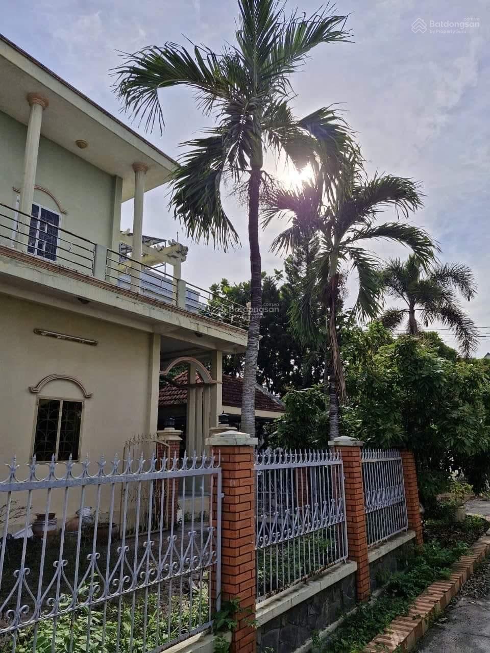 Biệt thự 1266m2 mặt tiền Nguyễn Văn Bứa, xã Xuân Thới Sơn, huyện Hóc Môn, giá 30 tỷ