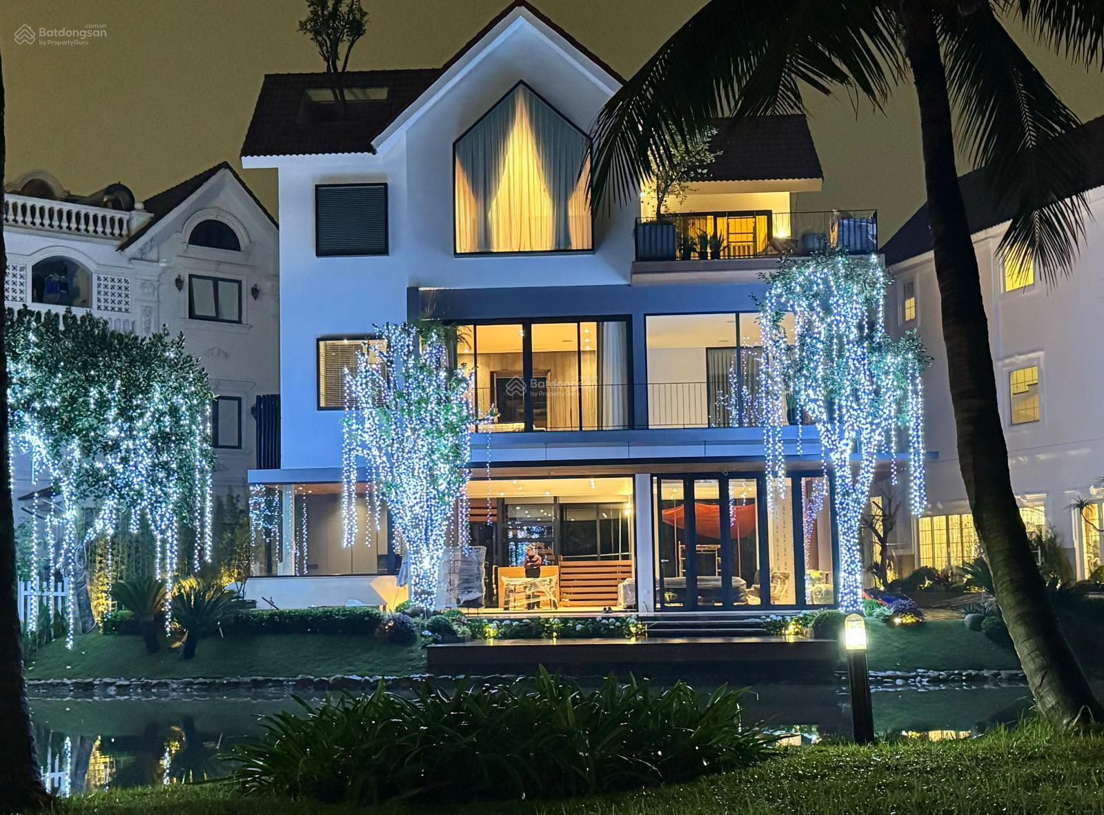 Bán gấp, t. Tin chuẩn, căn góc Nguyệt Quế: 359m2, thô, có sông, ĐôngNam, TâyNam 84.5tỷ 0932 533 *** Bán gấp, t. Tin chuẩn, căn góc Nguyệt Quế: 359m2, thô, có sông, ĐôngNam, TâyNam 84.5tỷ 0932 533 ***