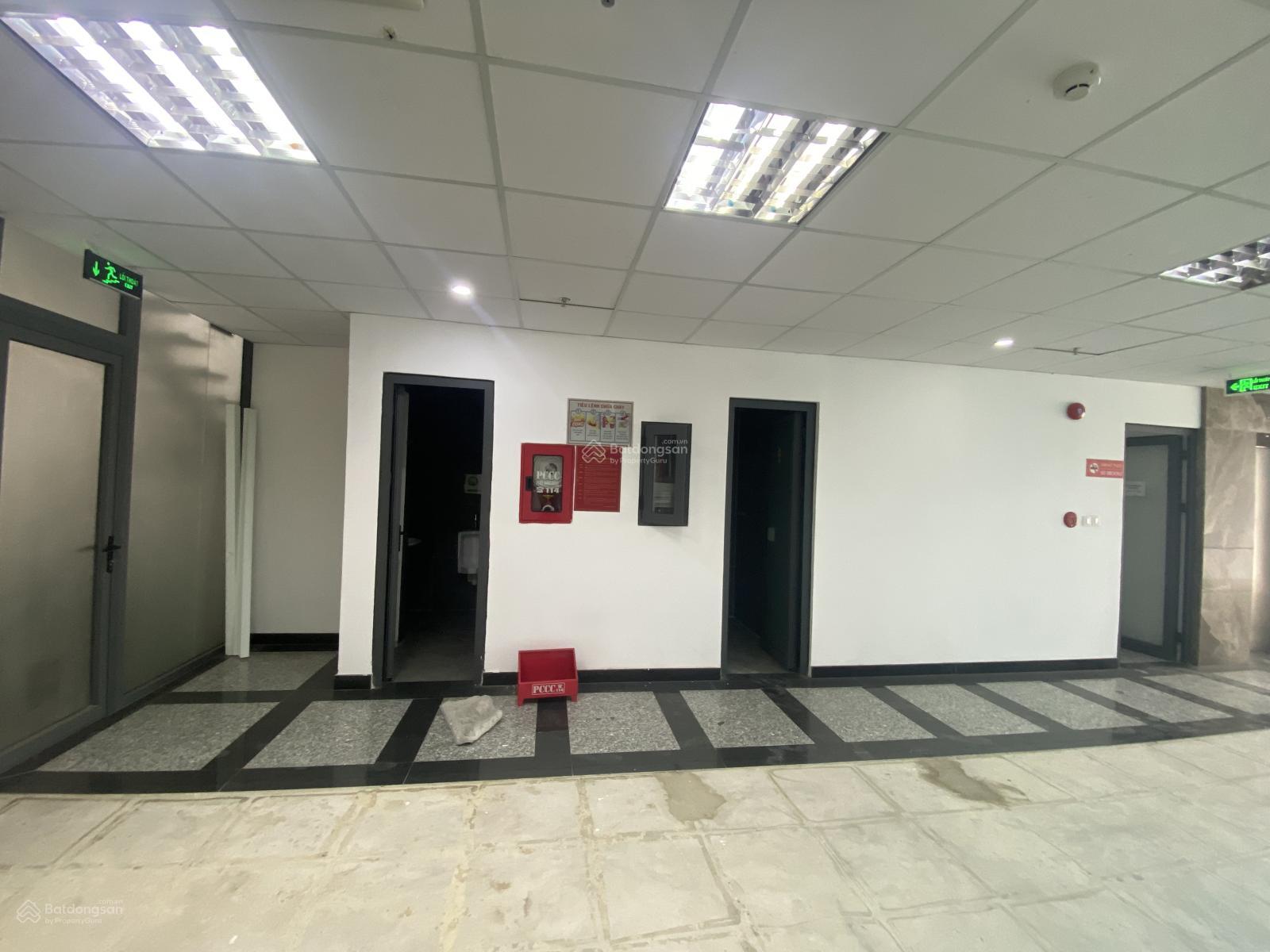 Sàn VP cho thuê Nguyễn Cư Trinh Quận 1 180m2/sàn trống suốt chỉ 65tr Sàn VP cho thuê Nguyễn Cư Trinh Quận 1 180m2/sàn trống suốt chỉ 65tr