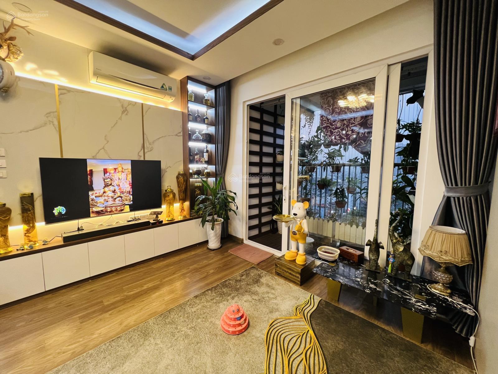 Chính chủ bán căn 3 ngủ 2VS 103m2, nhà mới, full nội thất xịn đẹp giá 8,4 tỷ tòa Hei Tower