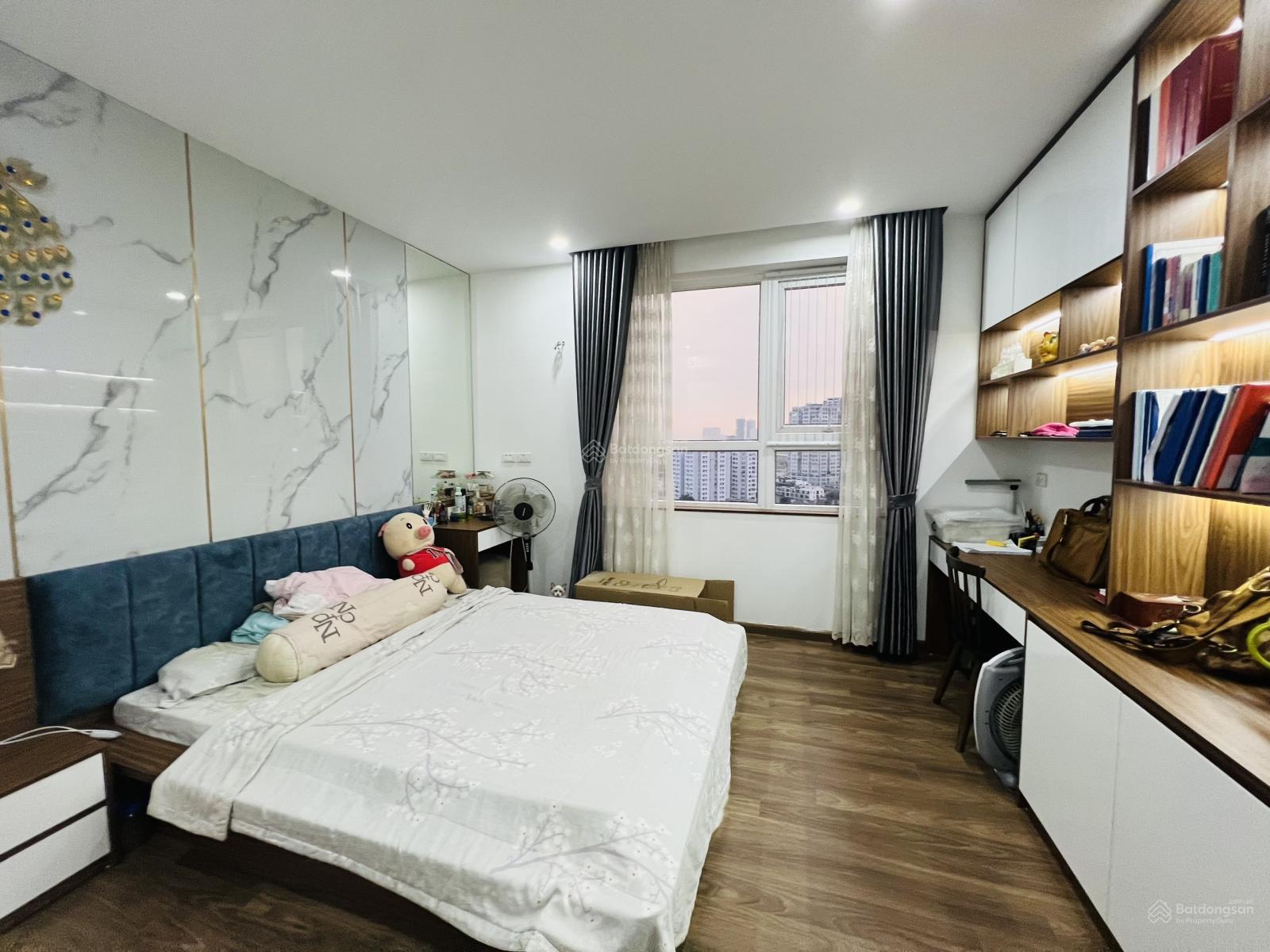 Chính chủ bán căn 3 ngủ 2VS 103m2, nhà mới, full nội thất xịn đẹp giá 8,4 tỷ tòa Hei Tower